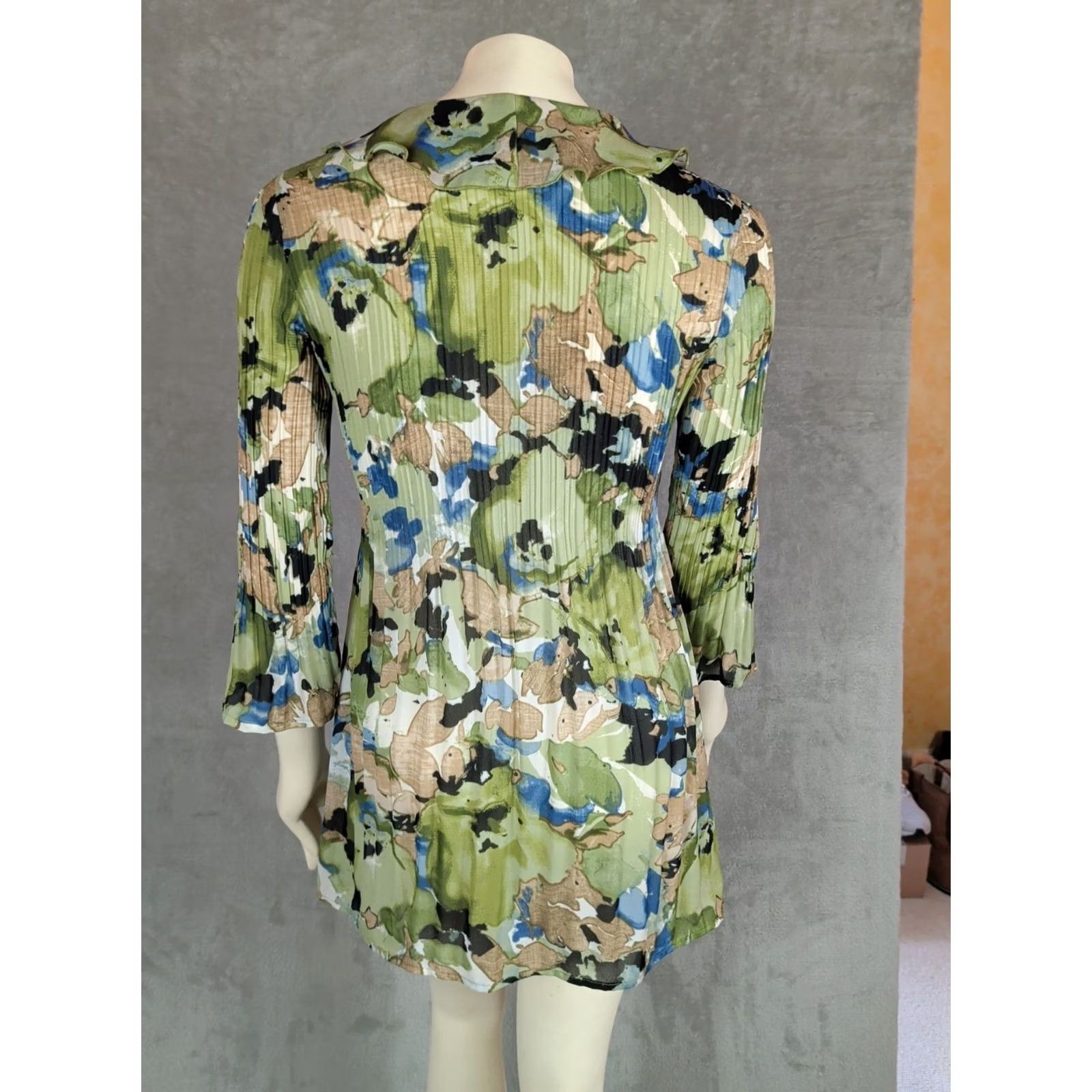 Vintage VINTAGE Allison Taylor Top Shirt Green Floral V-Neck Chiffon 3/4 Sleeve Ruffle Forest Fairy Womens S Size S / US 4 / IT 40 - 7 Thumbnail