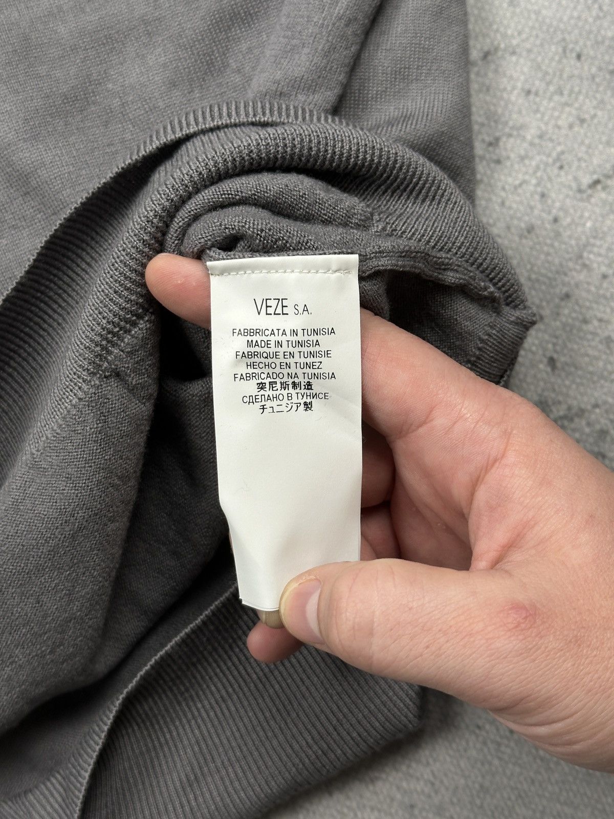 Versace Versace Collection Grey V-Neck Sweater 100% Wool Tunisia y2k Size US L / EU 52-54 / 3 - 8 Thumbnail
