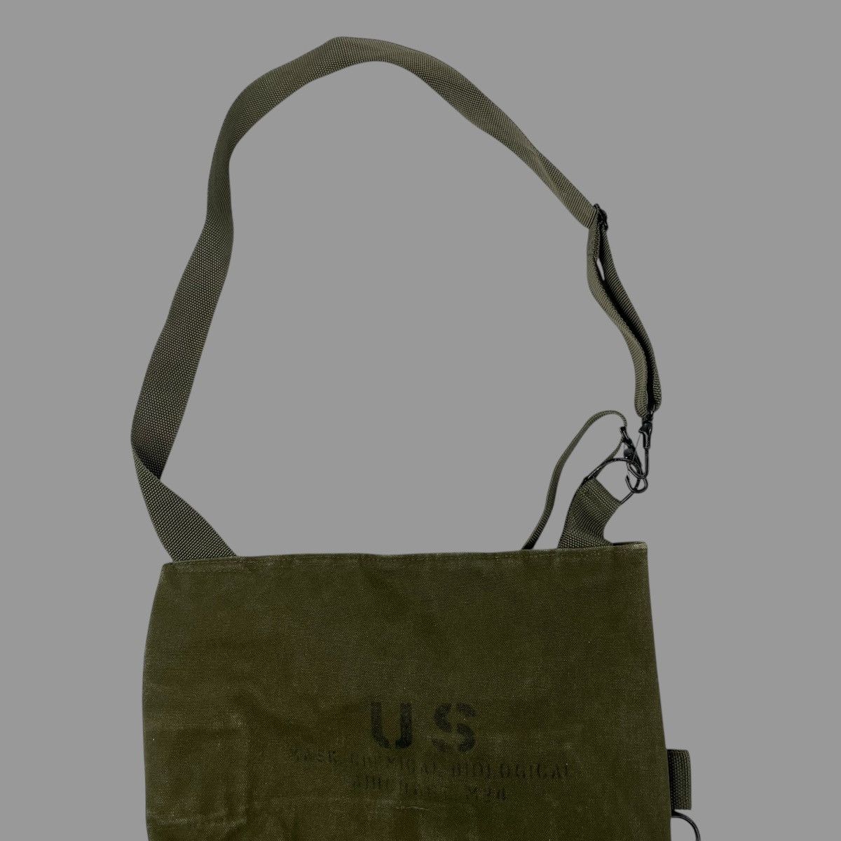 Vintage Vintage 1950s military bag Size ONE SIZE - 3 Thumbnail