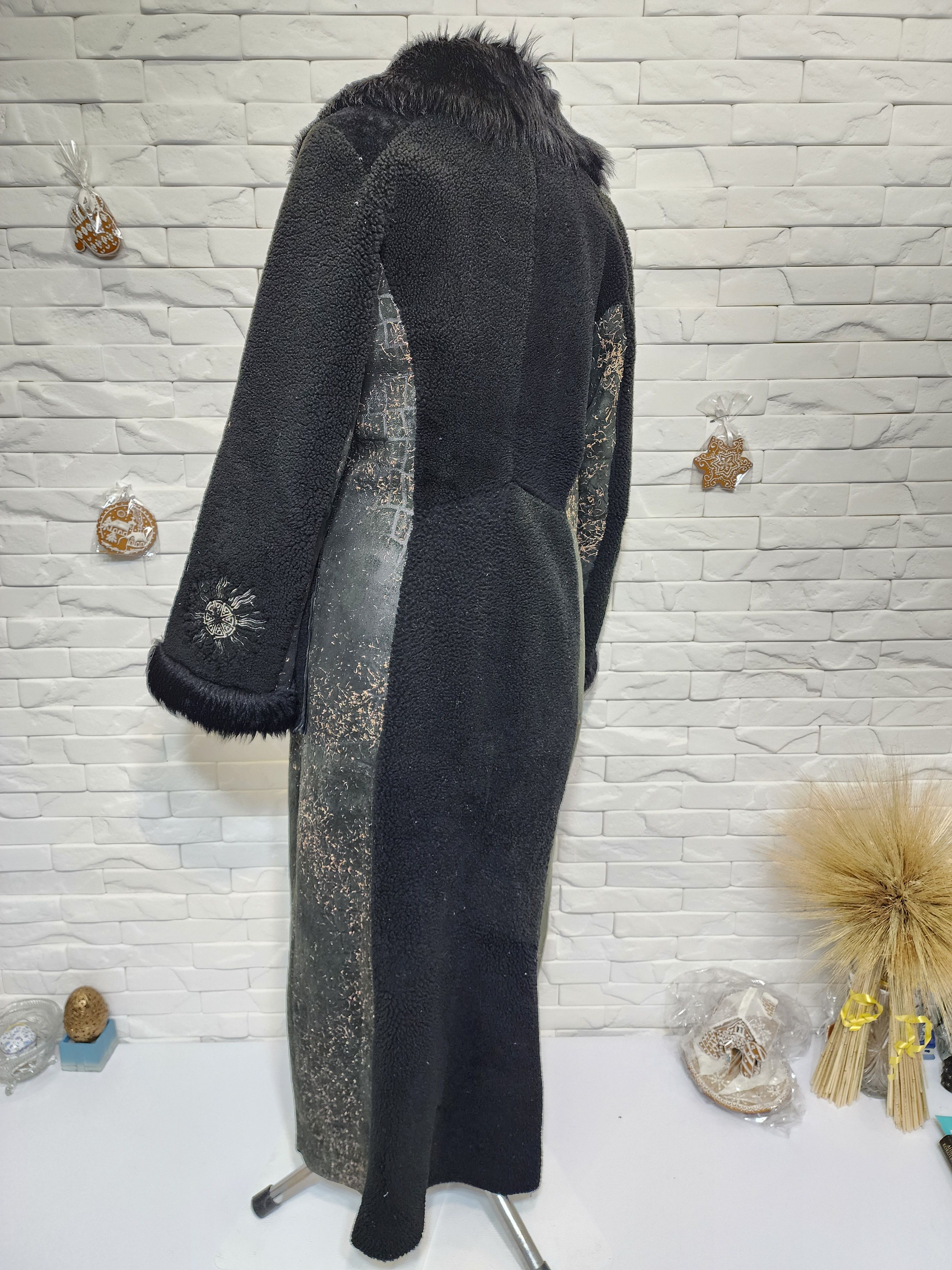 Furla Black Sheepskin Coat: Women's Fur Coat , Button Front Size L / US 10 / IT 46 - 6 Thumbnail