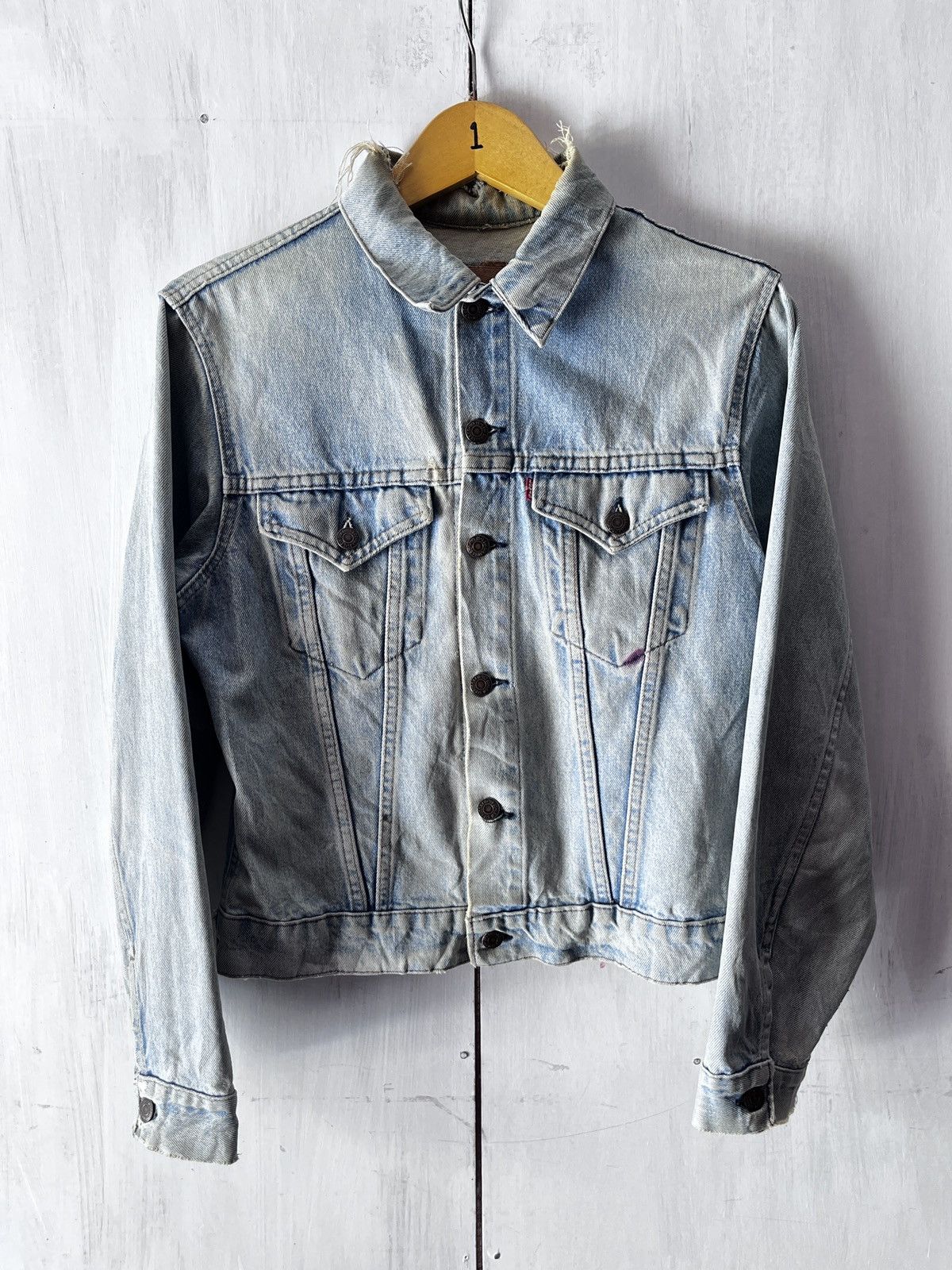 Levi's 1980s Levis Distressed denim jacket Size US S / EU 44-46 / 1 - 1 Thumbnail
