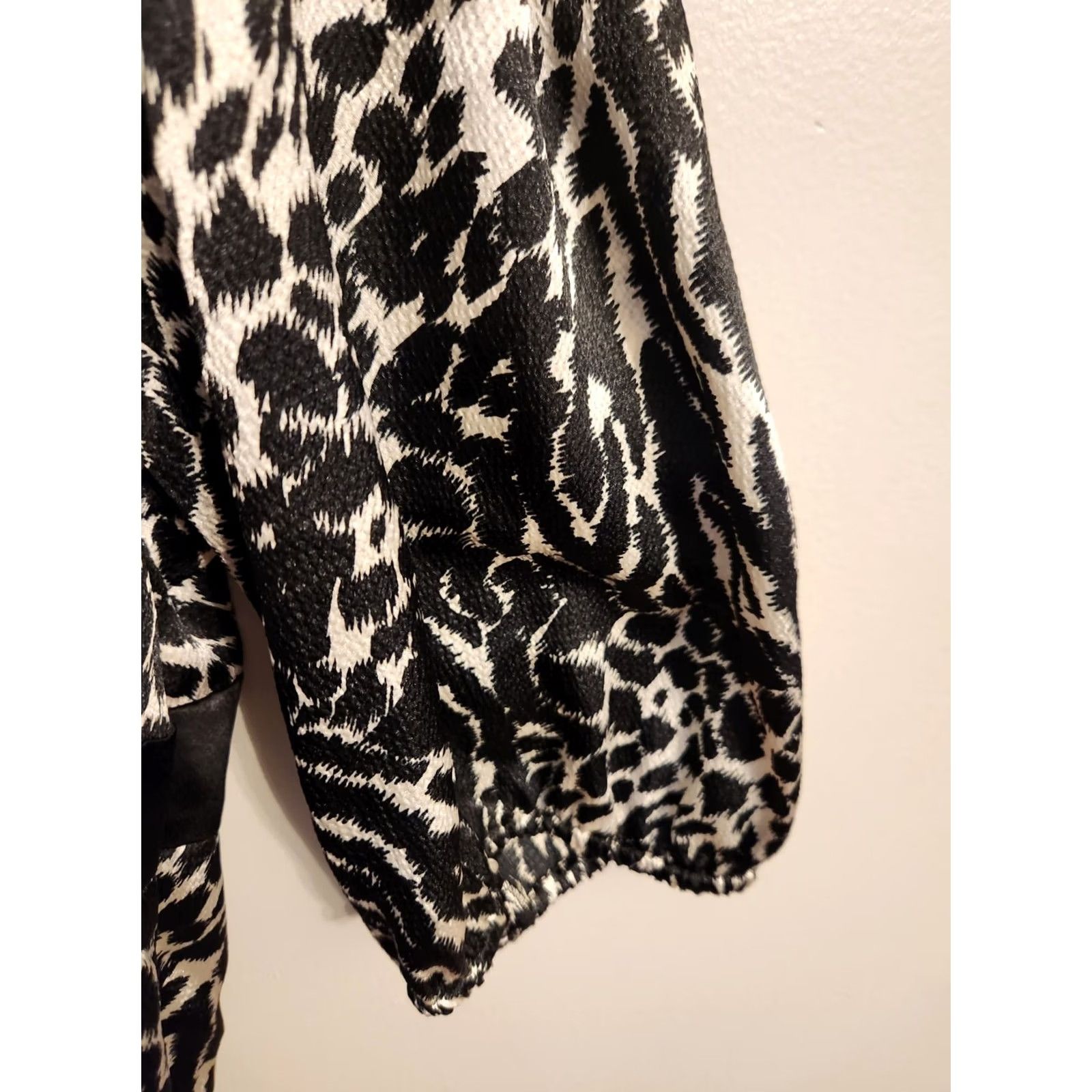 Kasper Kasper Woman Blouse Zebra Animal Print Textured Top 22W Multicolor V-Neck 3/4 Sleeve Casual Party/Cocktail Womens Size 3XL / US 20-22 - 3 Thumbnail