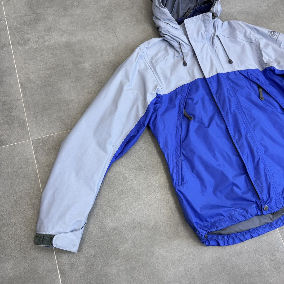 Nike ACG Vintage Nike ACG Storm-Fit Raincoat Jacket Women Y2K Blue Size M / US 6-8 / IT 42-44 - 3 Thumbnail
