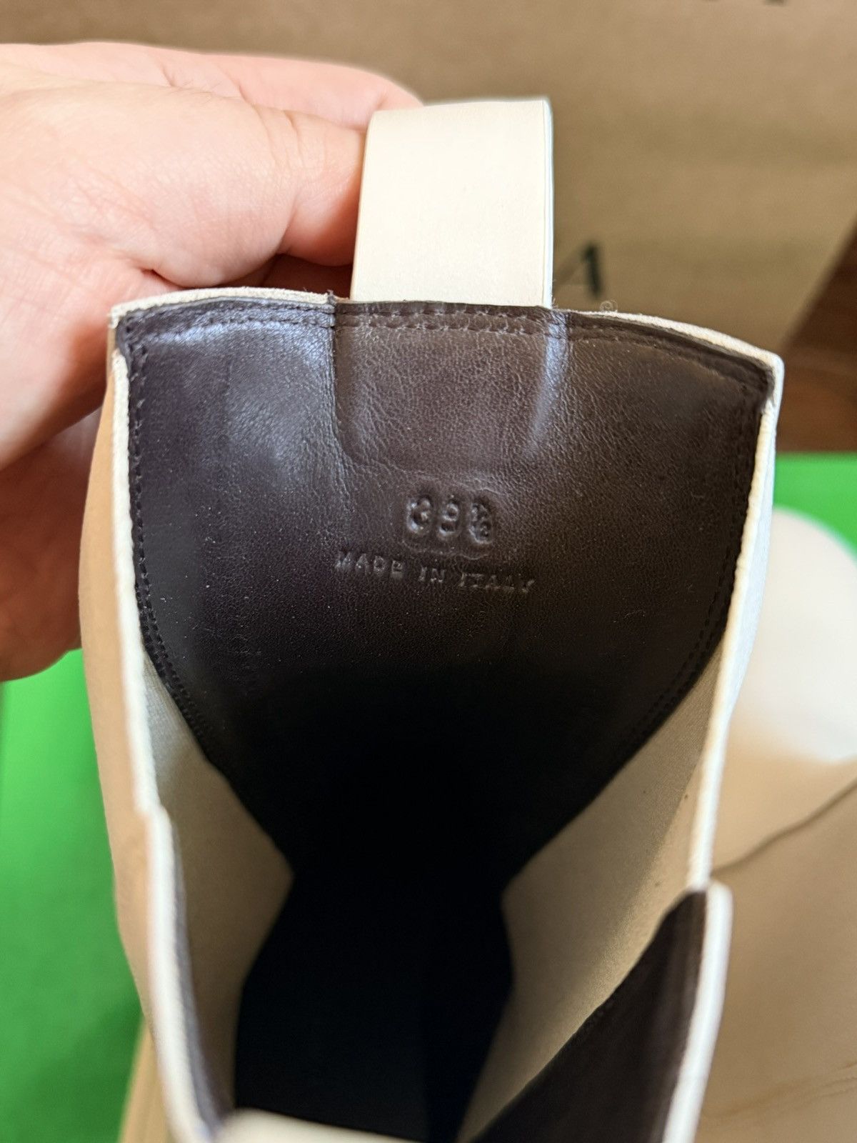 Bottega Veneta Bottega Veneta Tire Leather Chelsea Boots – Brand New Size US 9 / IT 39 - 7 Thumbnail
