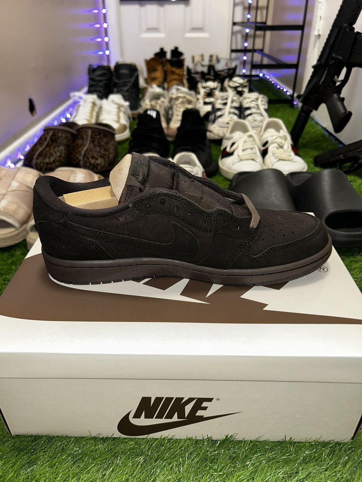 Nike × Travis Scott Travis Scott Velvet Brown AJ1 Low Size US 8 / EU 41 - 5 Thumbnail