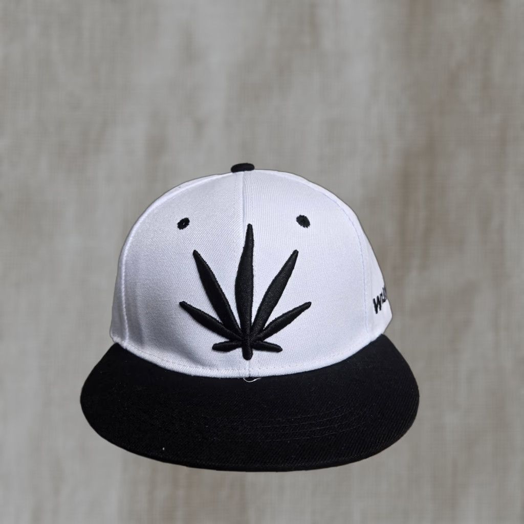 Vintage Embroidered Hat Men One Size White Pot Leaf Adjustable Hip-Hop Baseball Cap Snapback Size ONE SIZE - 1 Thumbnail