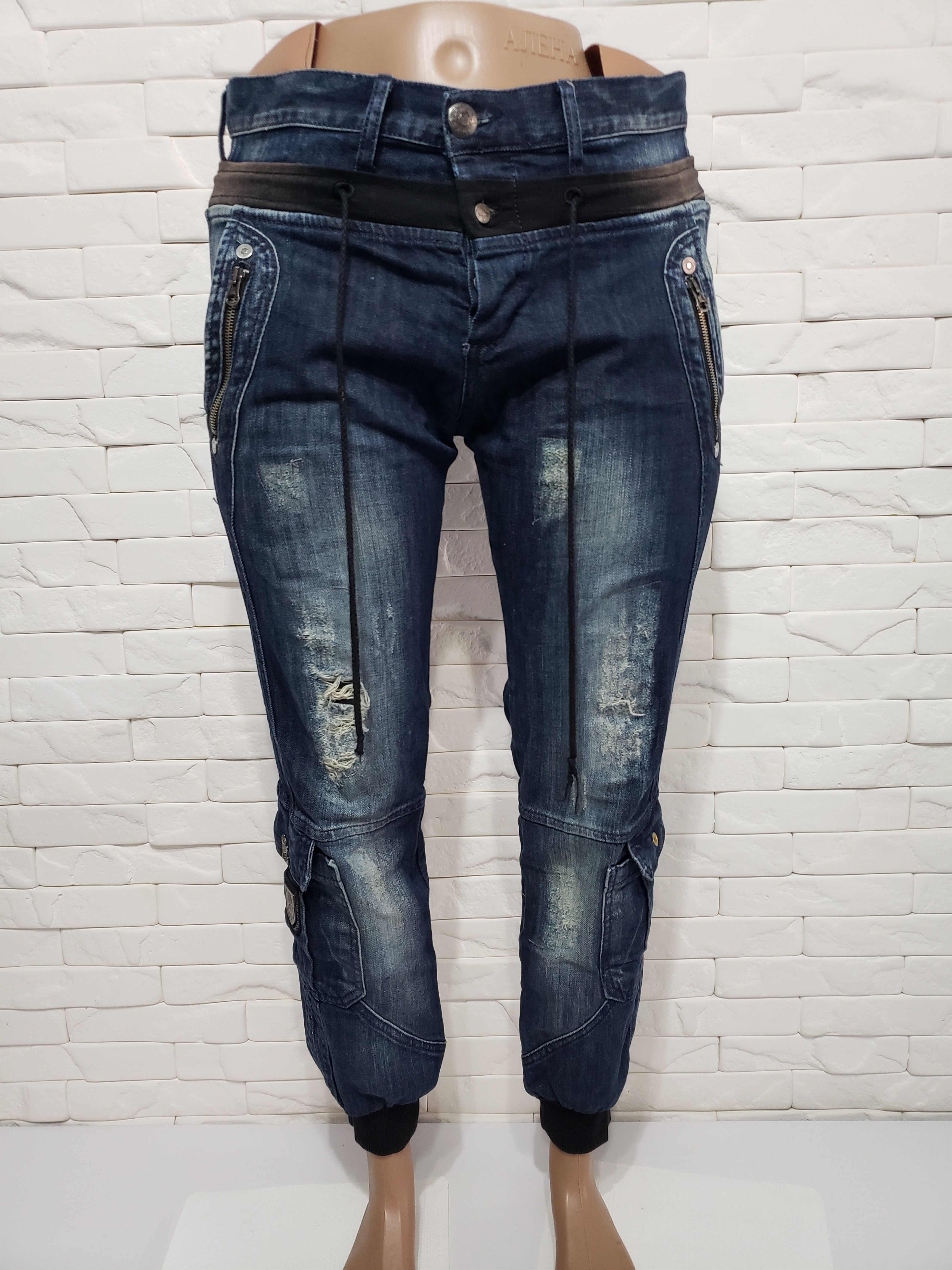 Uniqlo Men's denim pants in blue, decorated with metal elements. Size US 35 - 2 Thumbnail