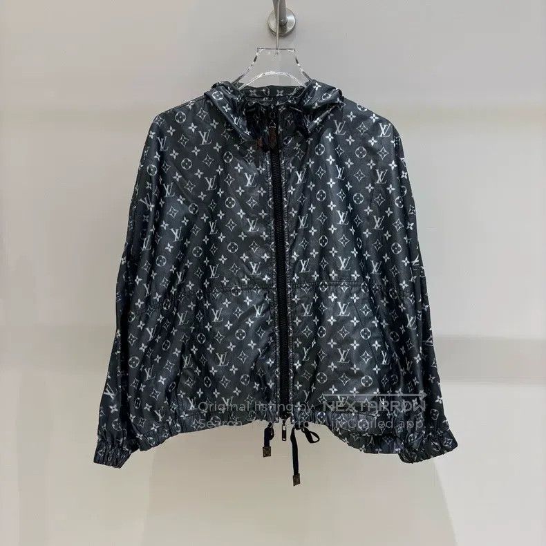 Louis Vuitton Louis Vuitton Black and grey logo full-print hooded zip-up Size XS / US 0-2 / IT 36-38 - 1 Thumbnail