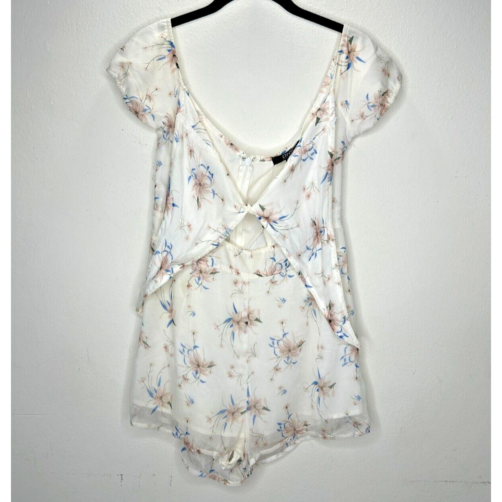 Other NWT OHS Ivory Pink blue Floral Off Shoulder Front Tie Romper Size 28" / US 6 / IT 42 - 1 Thumbnail