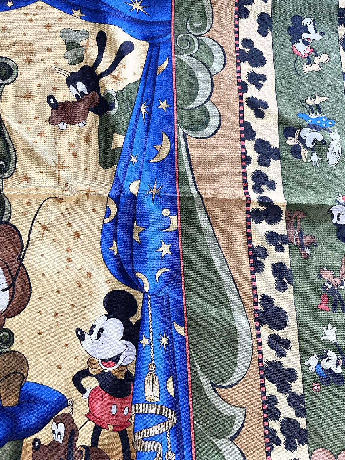 Disney “Walt Disney Gallery” by Theodora Lukanow Mickey Silk Scarf Size ONE SIZE - 5 Thumbnail