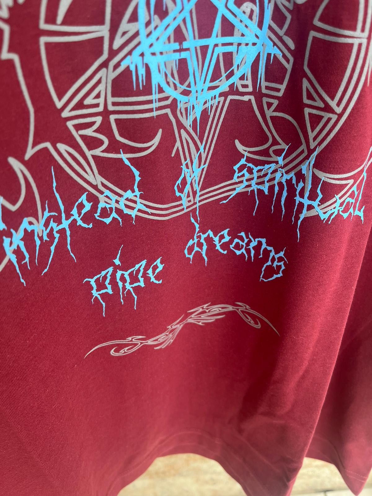 Vetements Vital Existence Logo T-Shirt SS in Bordeaux Size US S / EU 44-46 / 1 - 4 Thumbnail