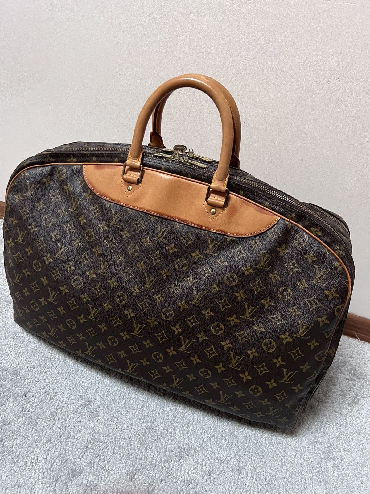 Louis Vuitton Louis Vuitton Alize 60 Monogram Travel Bag Size ONE SIZE - 3 Thumbnail