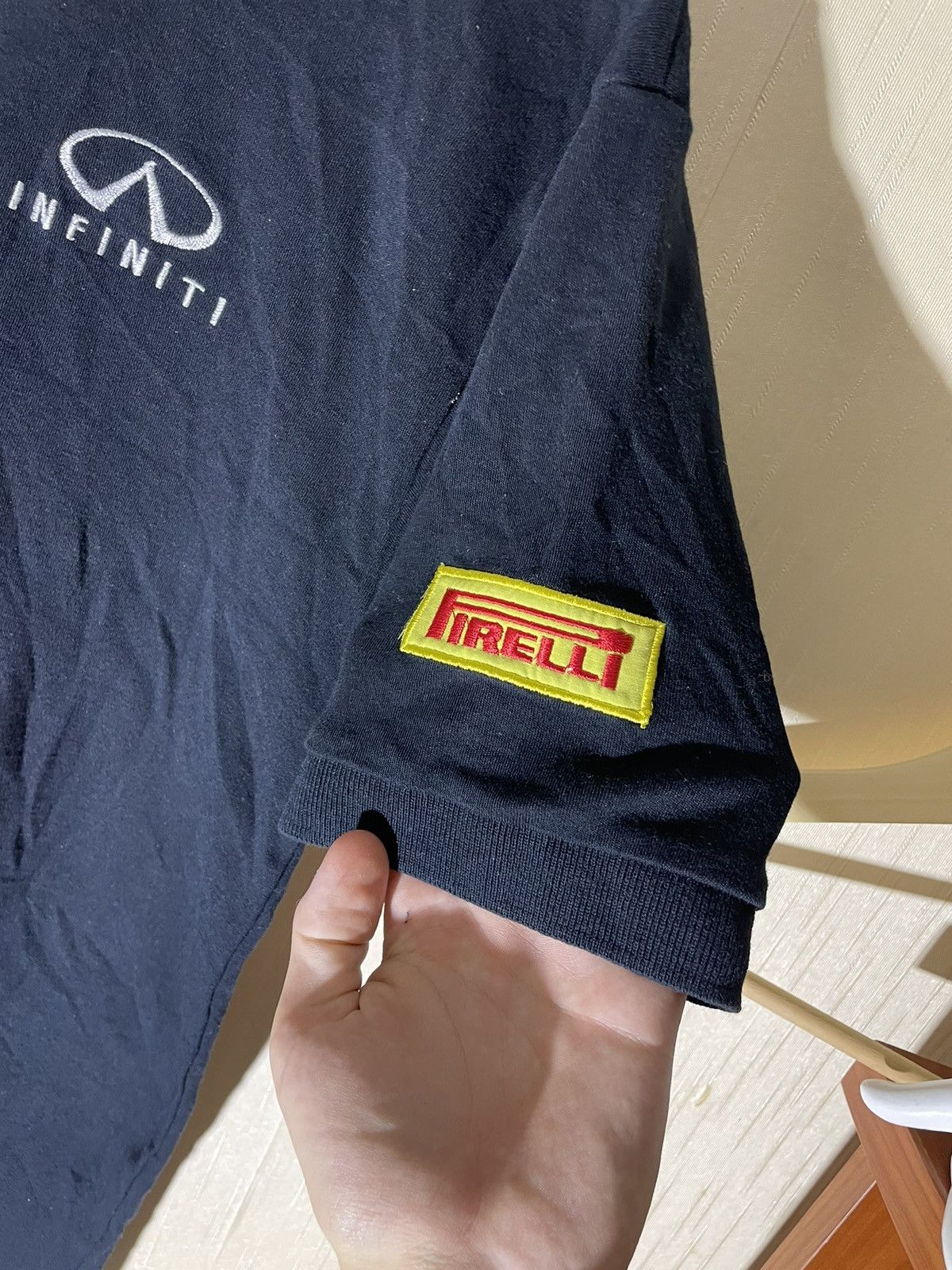 Vintage Infiniti red bull vintage racing T shirt streetwear Size US XL / EU 56 / 4 - 6 Thumbnail
