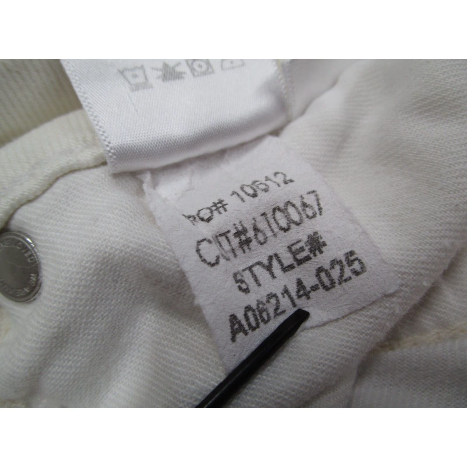 AMO AMO Jeans Womens 27 White KICK Crop Sea Salt Distressed Ankle Denim 27x23 Size 27" / US 4 / IT 40 - 5 Thumbnail