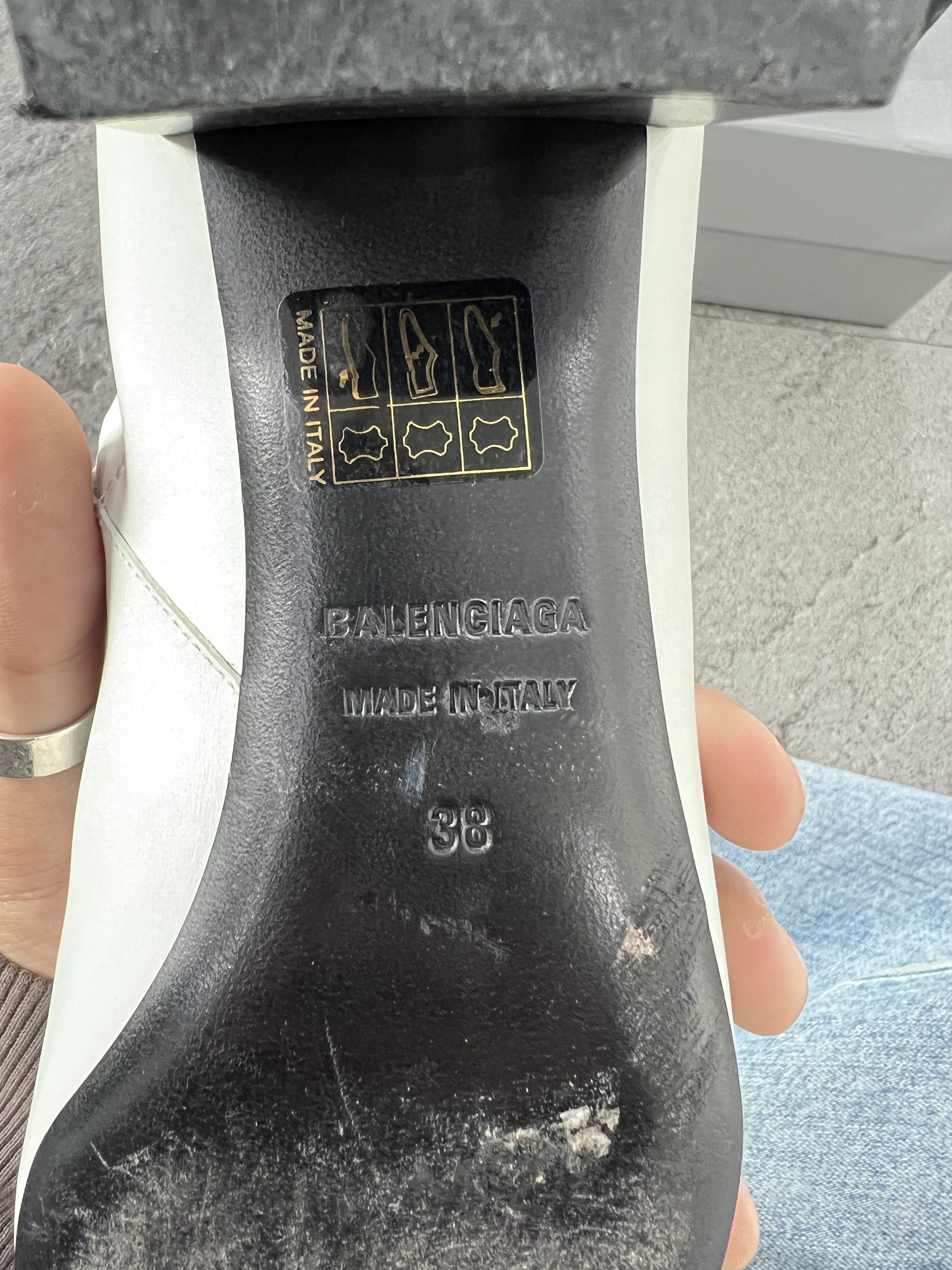 Balenciaga Balenciaga BB Logo Square Toe Ankle Boots White 38 Size US 8 / IT 38 - 5 Thumbnail