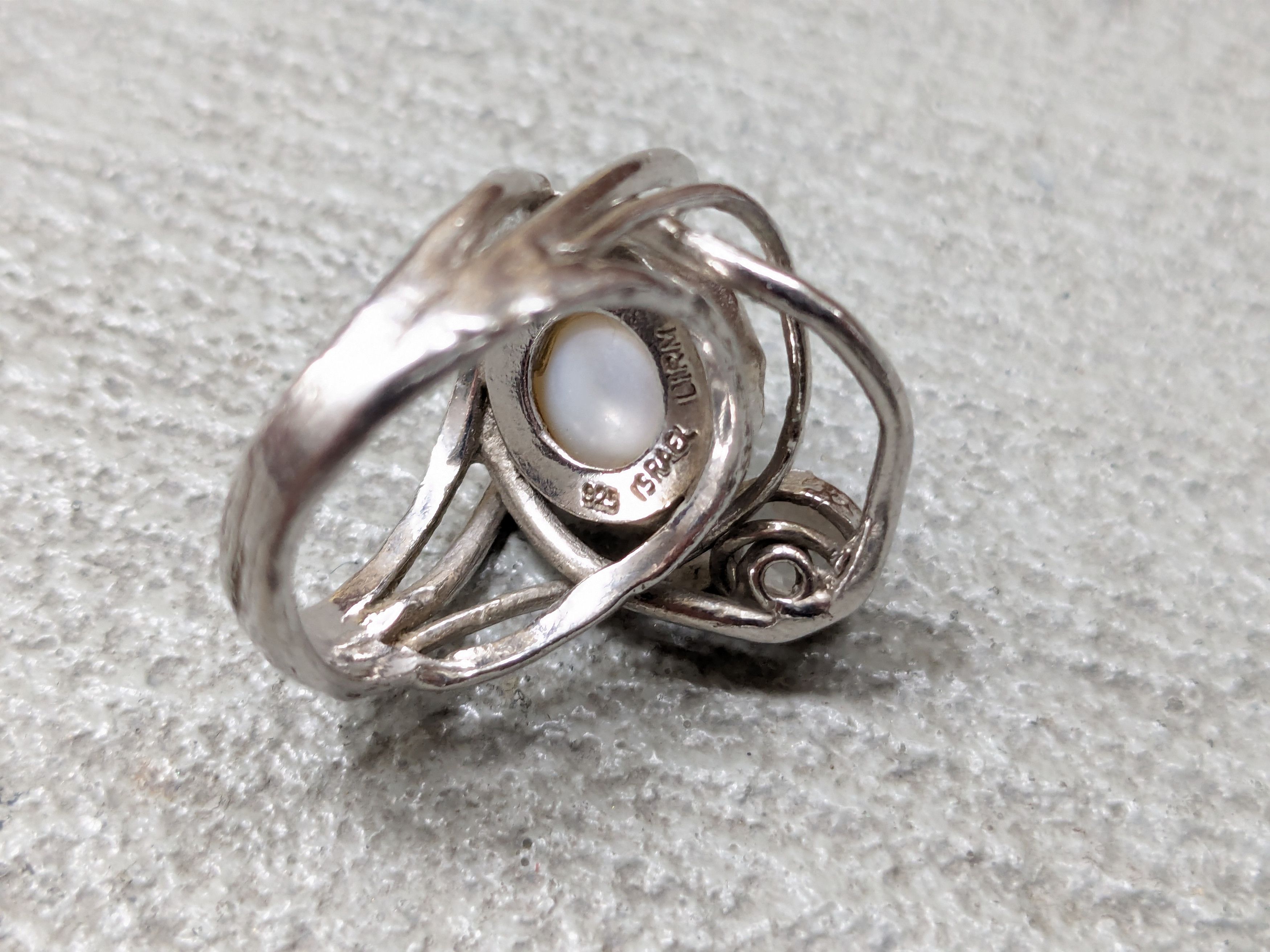 Jewelry Lirm Sterling Silver Ring Pearl Modern Avant Garde 7 Israel Size ONE SIZE - 5 Thumbnail