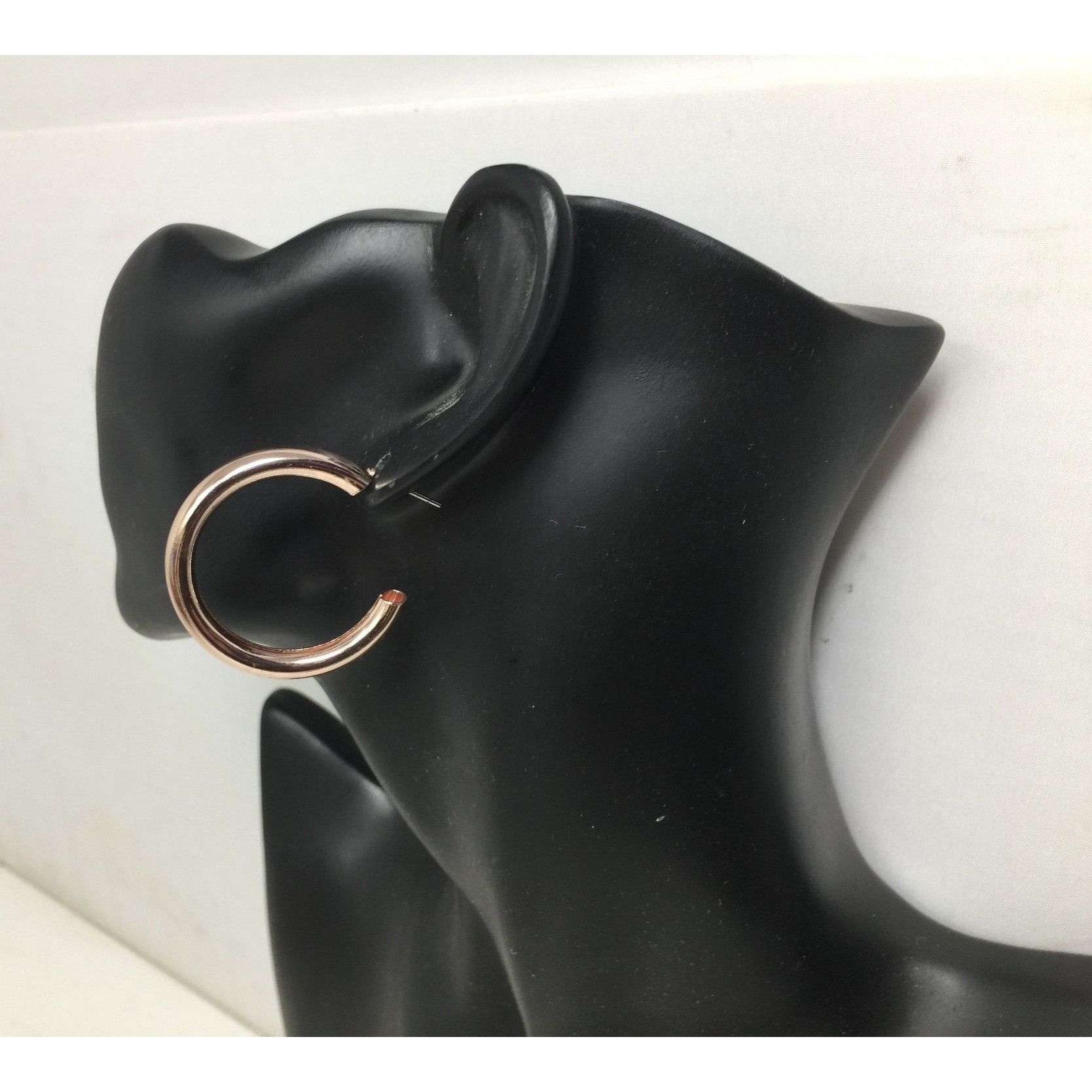 Other Women's Thick Rose Gold Hoop Earrings Size ONE SIZE - 11 Thumbnail