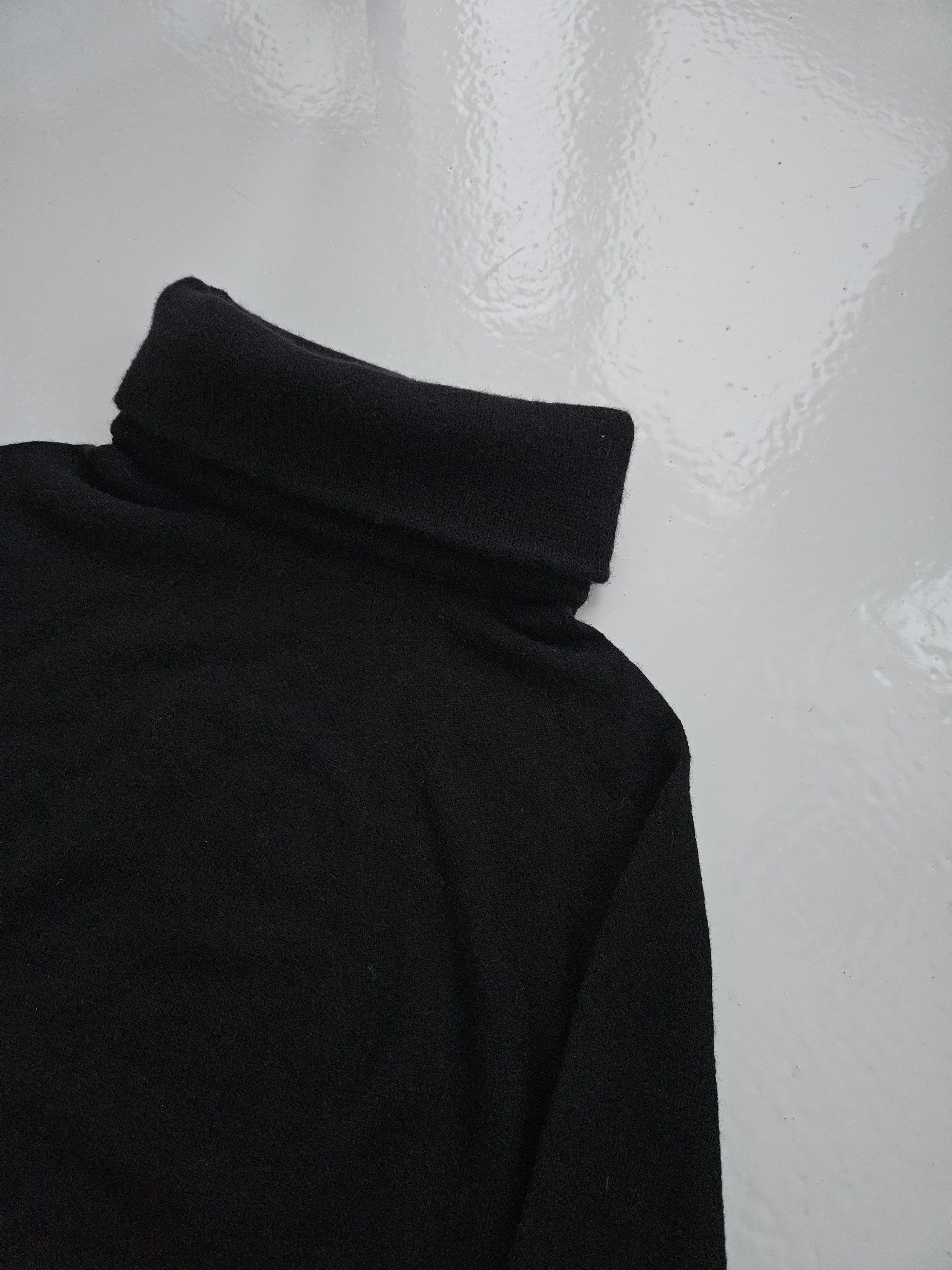 Chanel AW2001 Chanel logo plate cashmere blend turtleneck Size M / US 6-8 / IT 42-44 - 10 Thumbnail