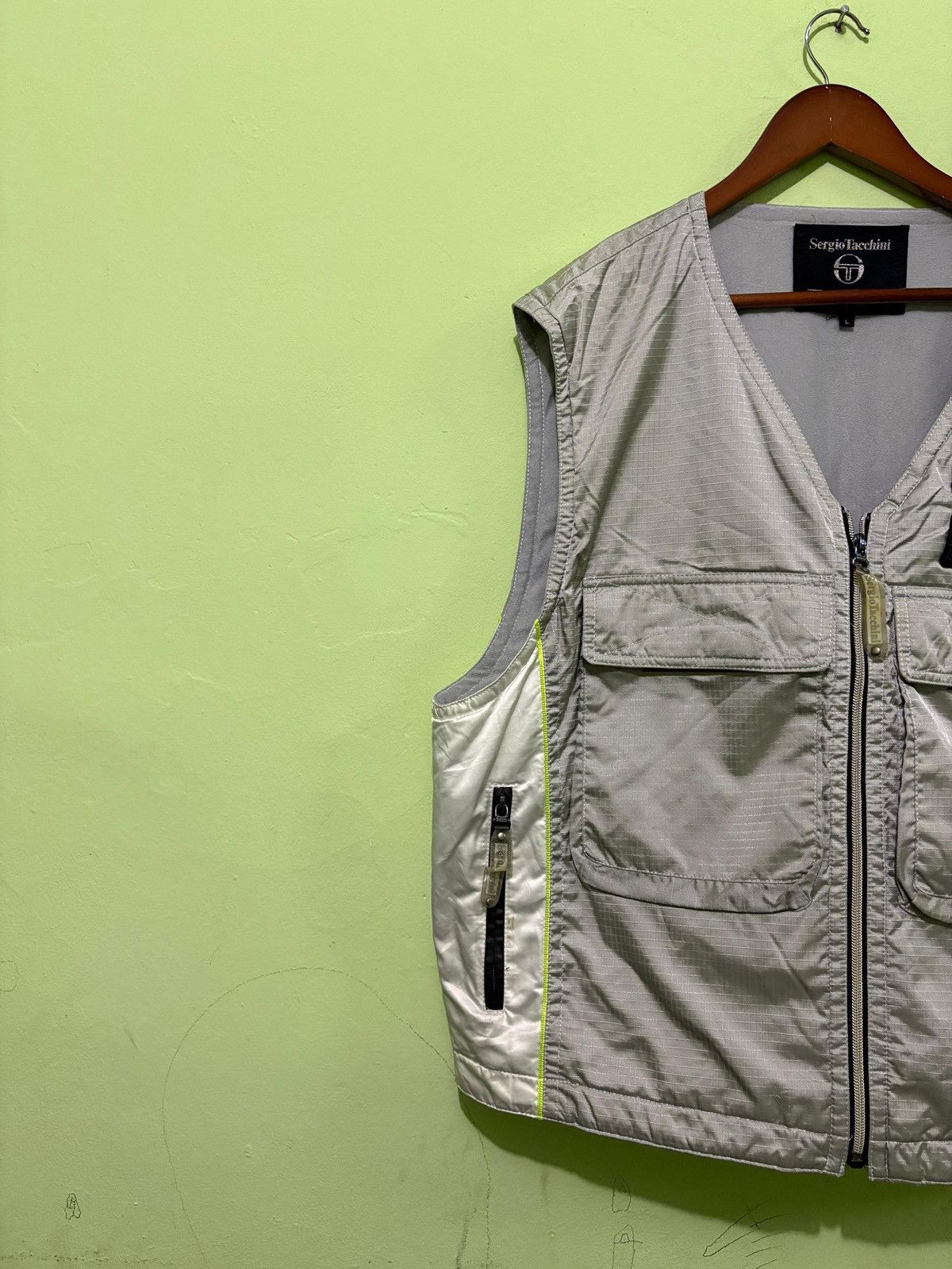 Sergio Tacchini Vintage Sergio Tacchini Roi Blanc Vest Big Logo Design Size US L / EU 52-54 / 3 - 2 Thumbnail