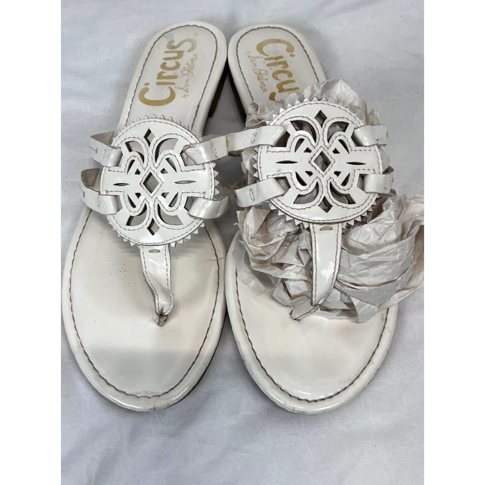 Vintage Circus by Sam Edelman Canyon Thong Sandals Sz 9.5 GUC White Medallion Leather Size US 9.5 / IT 39.5 - 3 Thumbnail