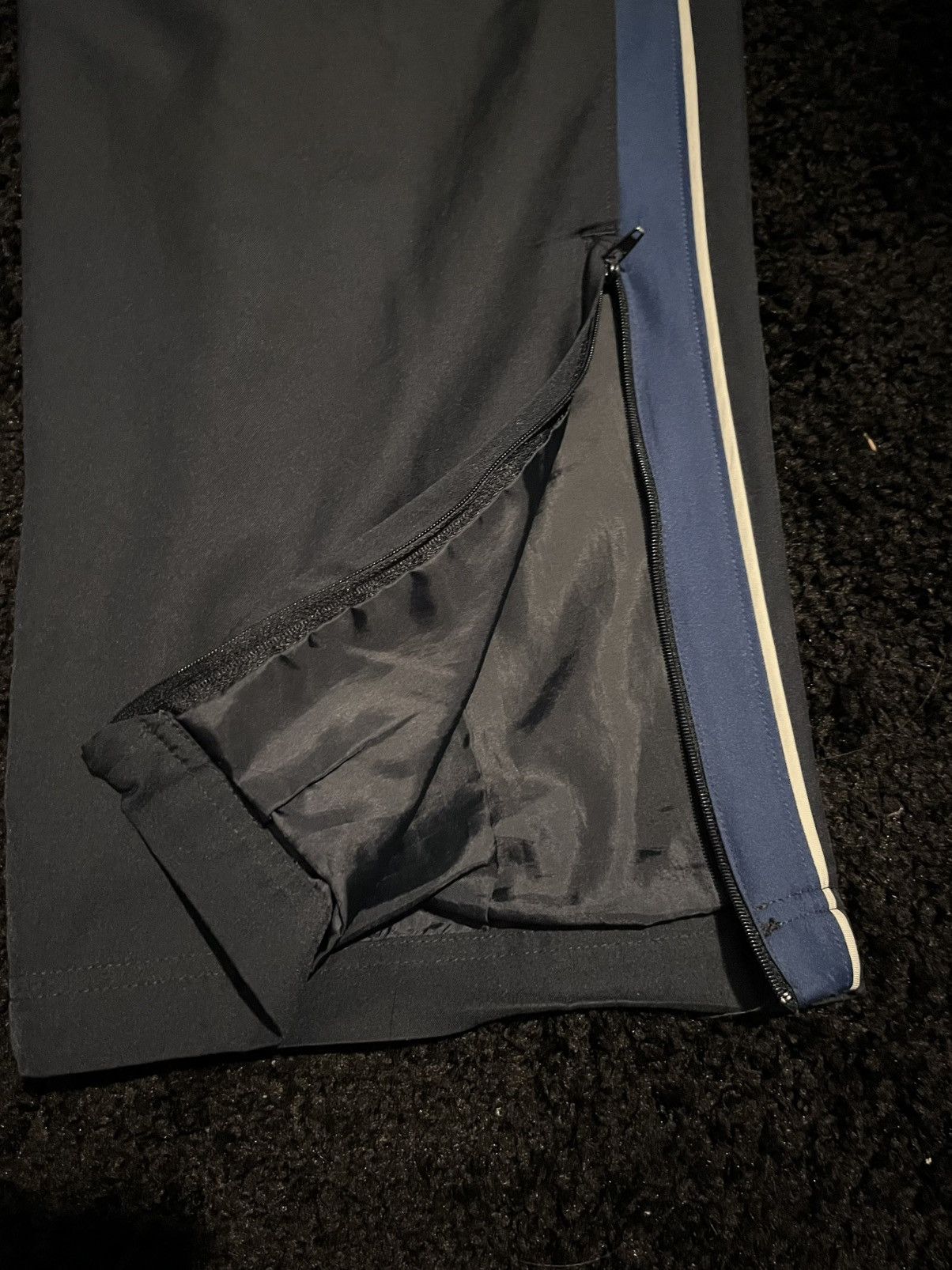 Champion Champion track pants Size US 34 / EU 50 - 2 Thumbnail