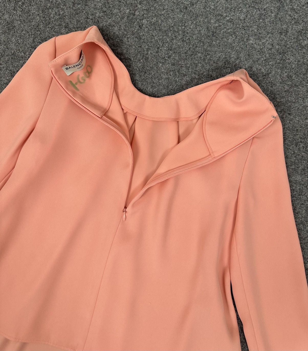 Balenciaga Balenciaga S/S15 Pleated Polyester Peach Long Sleeve Blouse Size XS / US 0-2 / IT 36-38 - 8 Thumbnail
