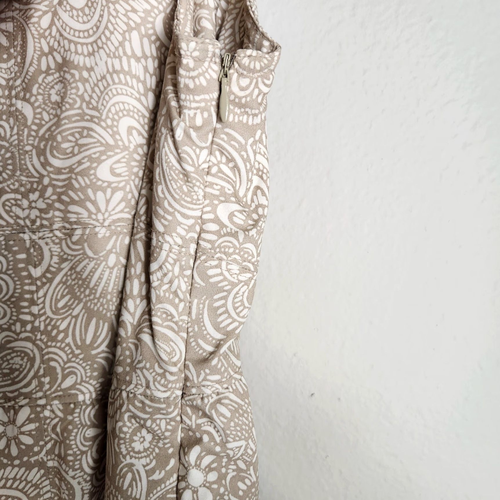 Athleta Athleta Womens Nearly Knotical Beige Paisley Floral Sleeveless Dress-Size 2 Size XS / US 0-2 / IT 36-38 - 6 Thumbnail