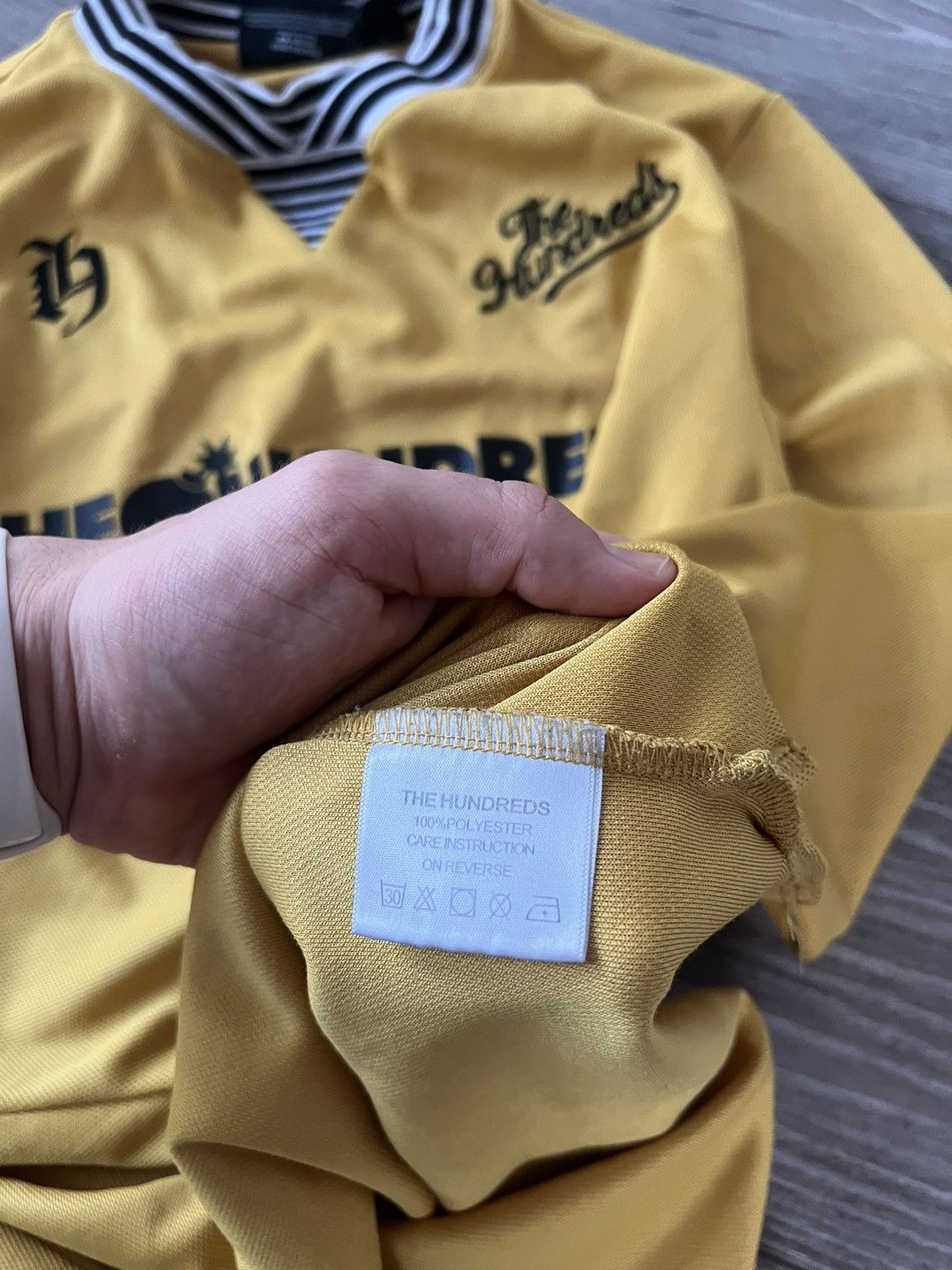 Japanese Brand × The Hundreds ‼️The Hundreds Big Printed Back Logo Jersey Style Tee‼️ Size US S / EU 44-46 / 1 - 15 Thumbnail