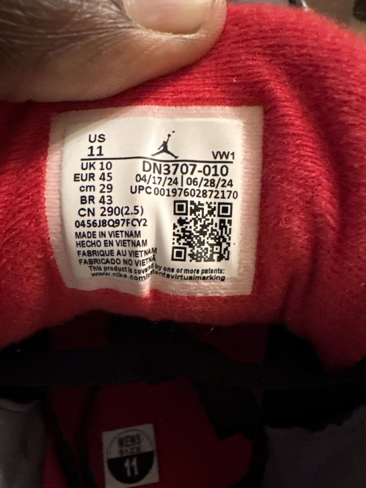 Jordan Brand × Nike Air Jordan 3 Retro Black Cement Size US 11 / EU 44 - 7 Thumbnail