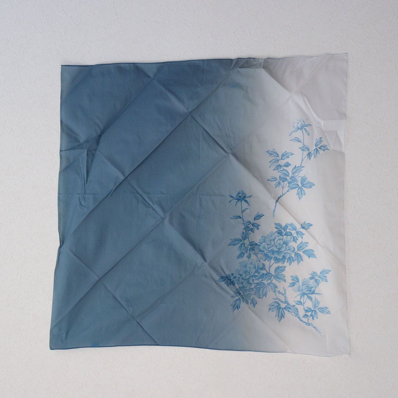 Japanese Brand × Vintage Vintage Japanese Furoshiki – Floral Gradient Nylon 1970s-80s Size ONE SIZE - 2 Thumbnail