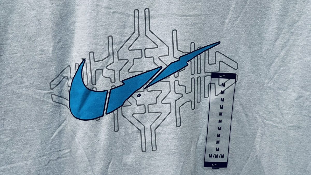 Nike Nike Graphic Swoosh T-Shirt Light Blue Short Sleeve Size M Size US M / EU 48-50 / 2 - 4 Thumbnail