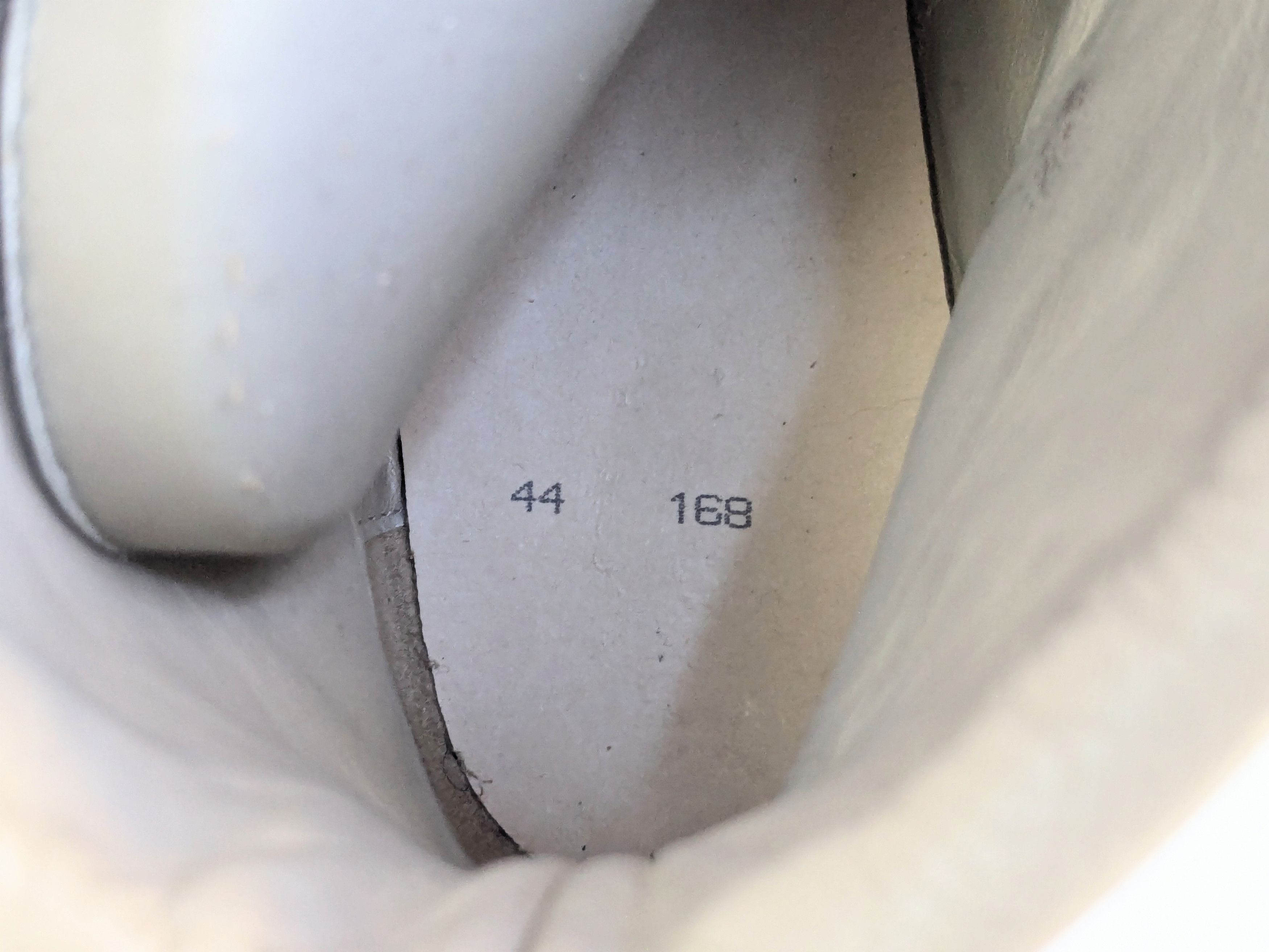 Maison Margiela Maison Margiela Future White 11 44 Leather High Tops Size US 11 / EU 44 - 10 Thumbnail