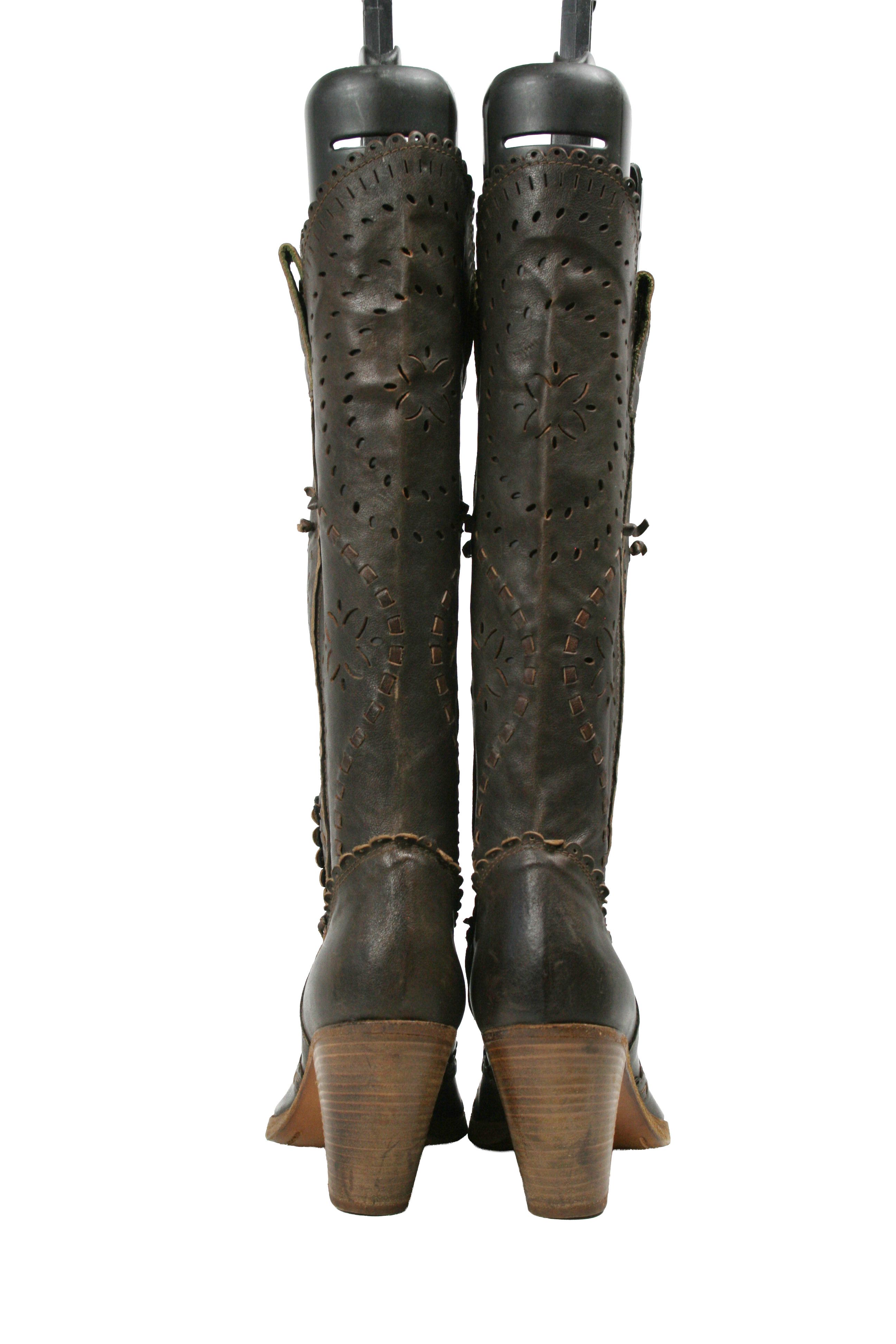 MoMA 00S Avant Garde Perforated Knee High Boots Vintage Size US 7 / IT 37 - 10 Thumbnail