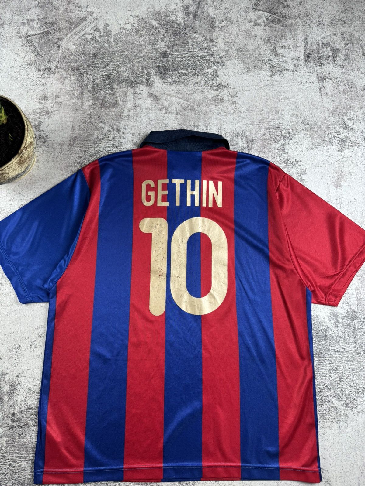 Nike BARCELONA GETHIN 2001/2002 Vintage Nike Soccer Football Football Shirt Jersey Size US L / EU 52-54 / 3 - 17 Thumbnail