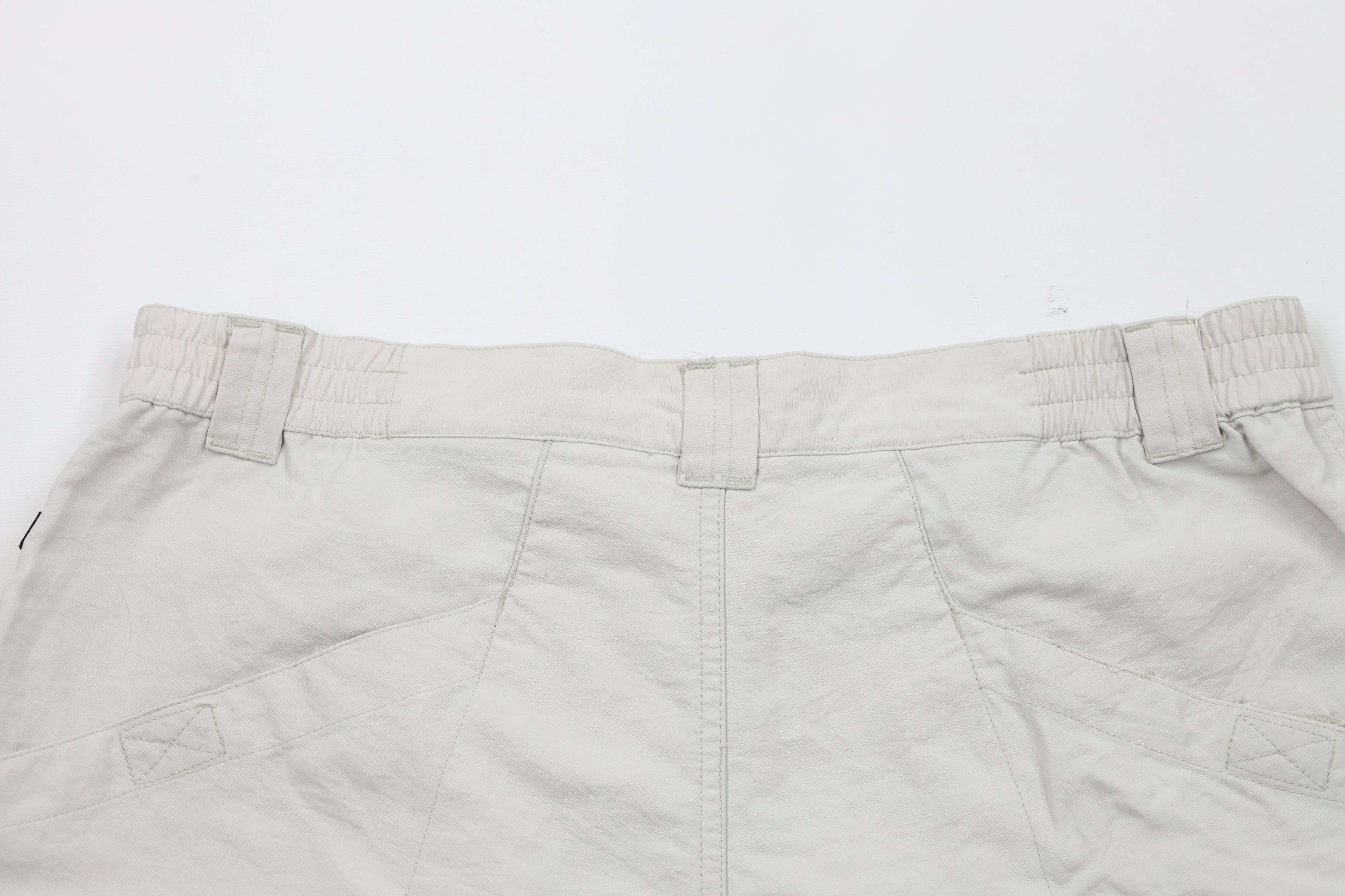 Columbia × Vintage Vintage 90s Columbia Above Knee Cargo Shorts Baggies Beige Size US 34 / EU 50 - 9 Thumbnail