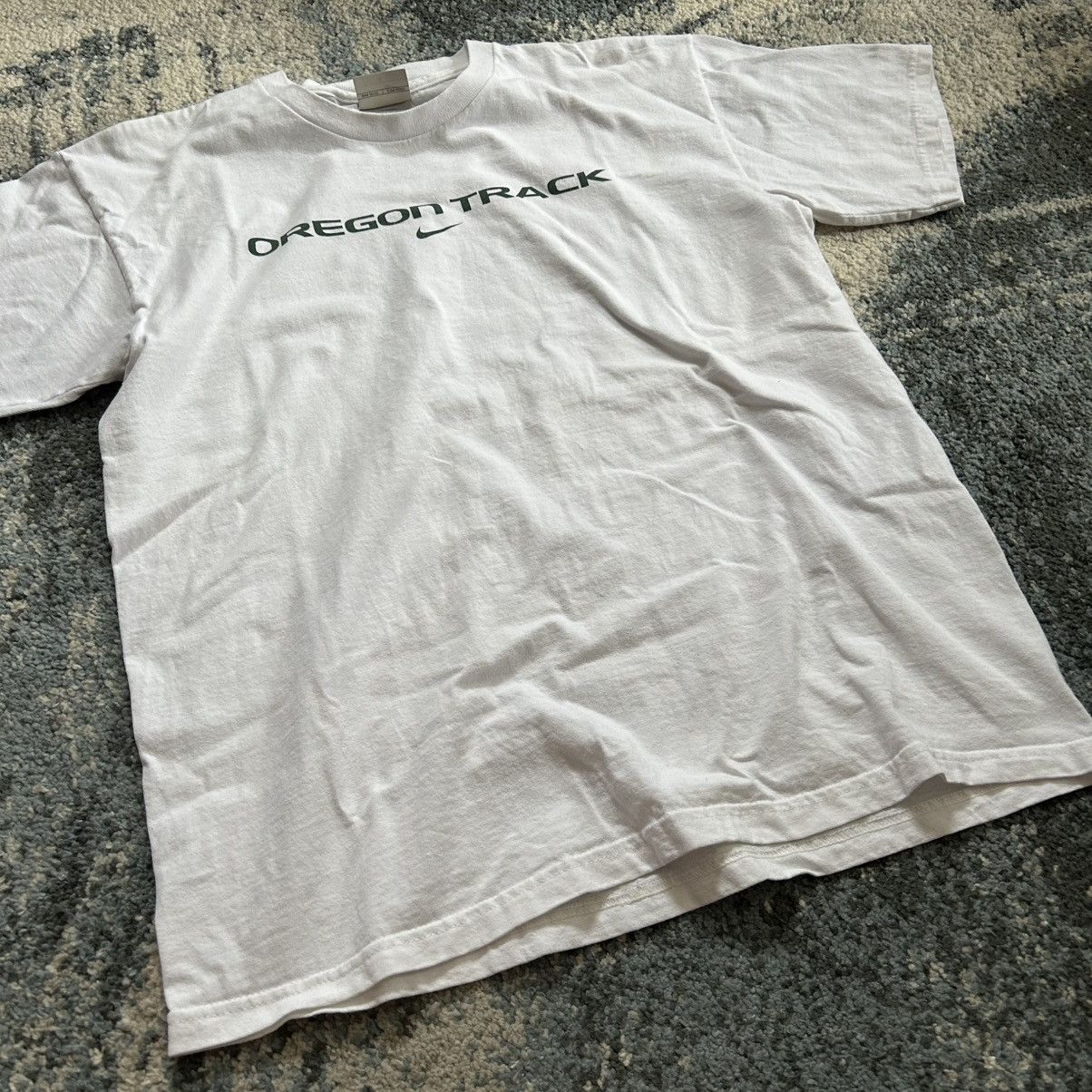 Nike 2003 OREGON TRACK iS BACK TEE NiKE SiLVER TAB TAG LABEL Size XL / US 12-14 / IT 48-50 - 2 Thumbnail