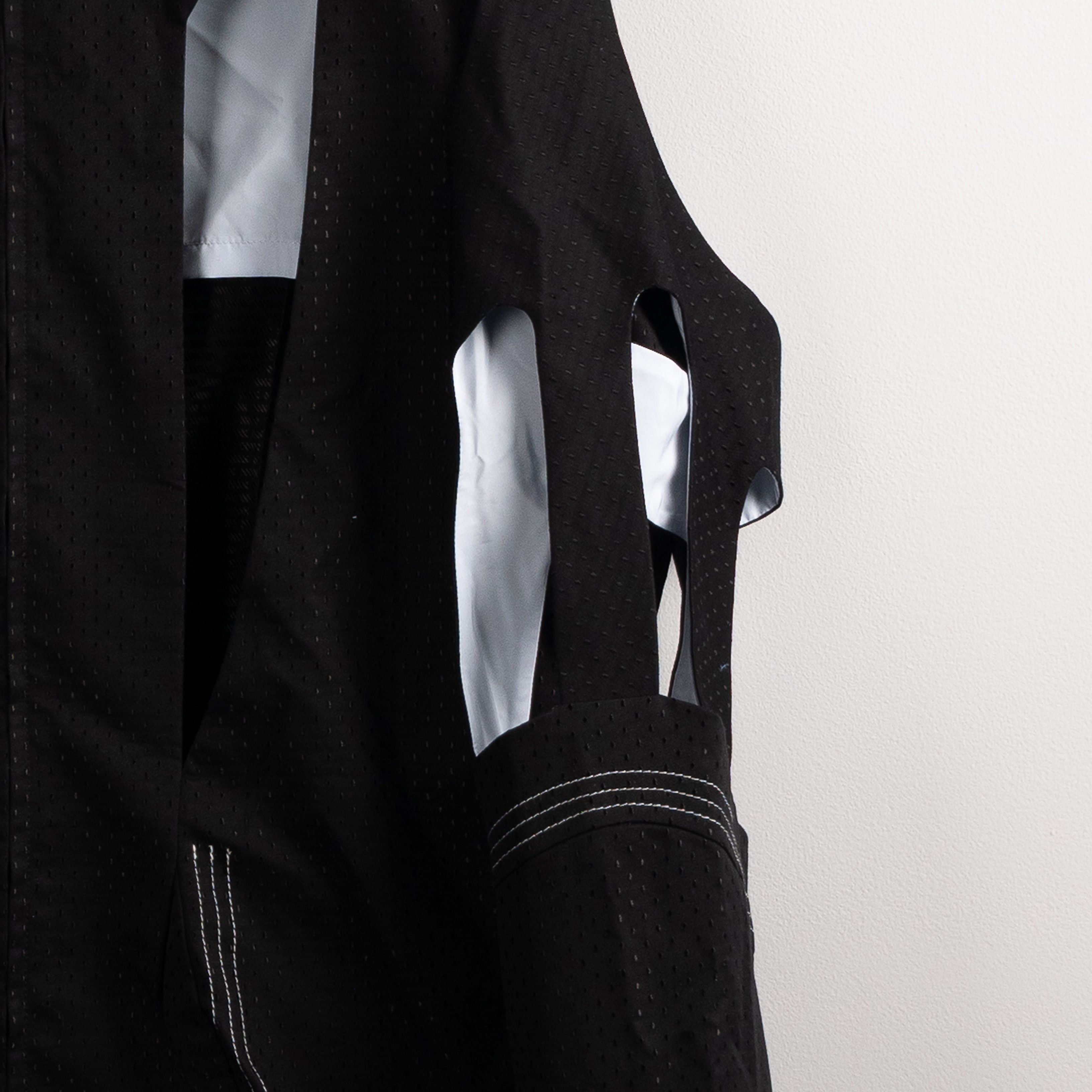Kiko Kostadinov Kiko Kostadinov SS21 'Hydra' Cut Out Shell Jacket Black Size US M / EU 48-50 / 2 - 12 Thumbnail