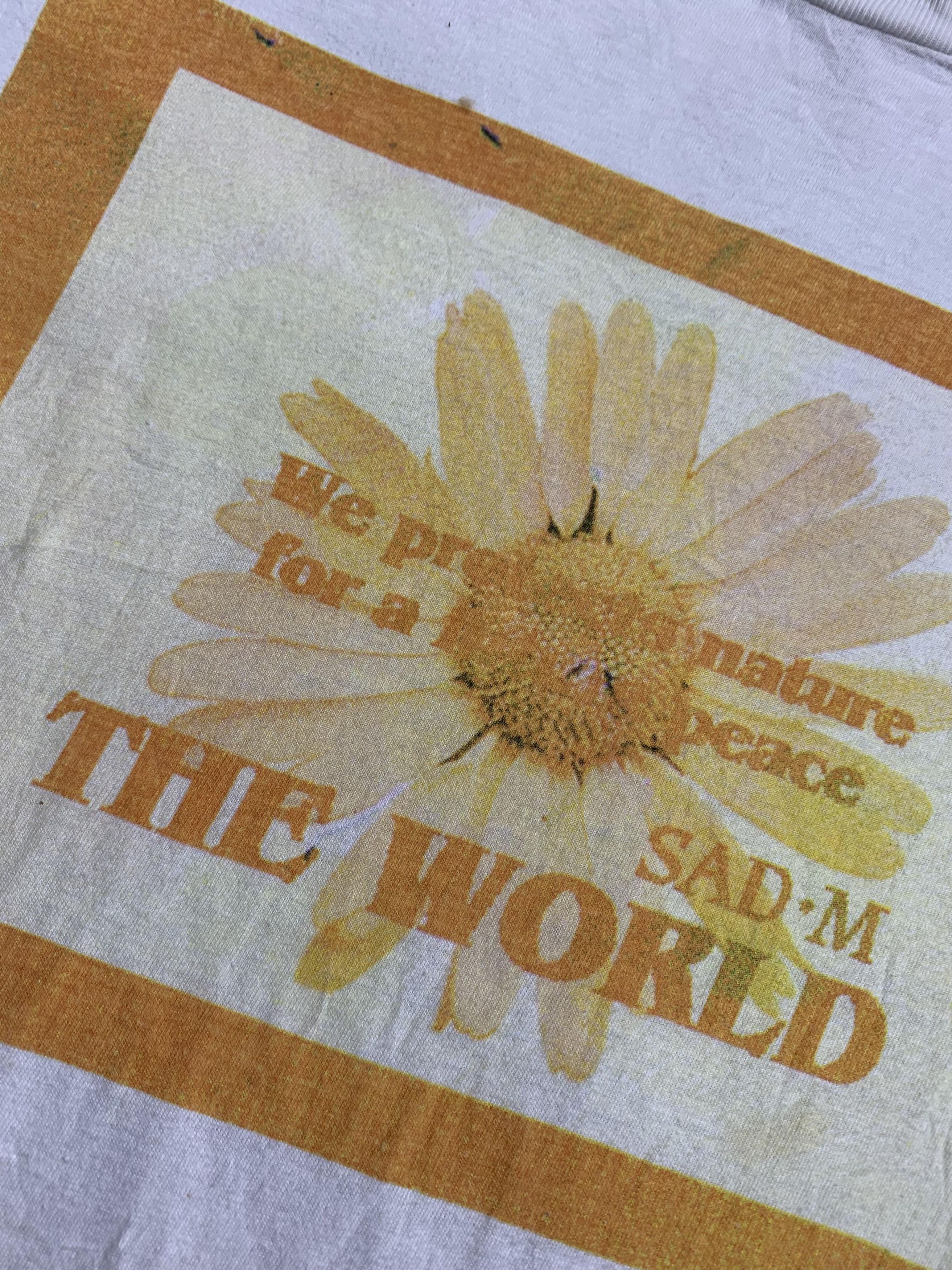 Vintage 80s SAD.M Sun Flowers Tshirt Single Stitch Vintage Size US L / EU 52-54 / 3 - 4 Thumbnail