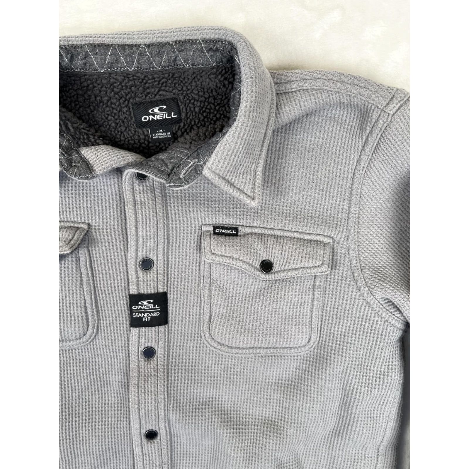O'Neill VINTAGE? No. O'Neill Jacket Mens M Gray Sherpa Lined Snap Front Waffle Fleece Shacket Size US M / EU 48-50 / 2 - 2 Thumbnail