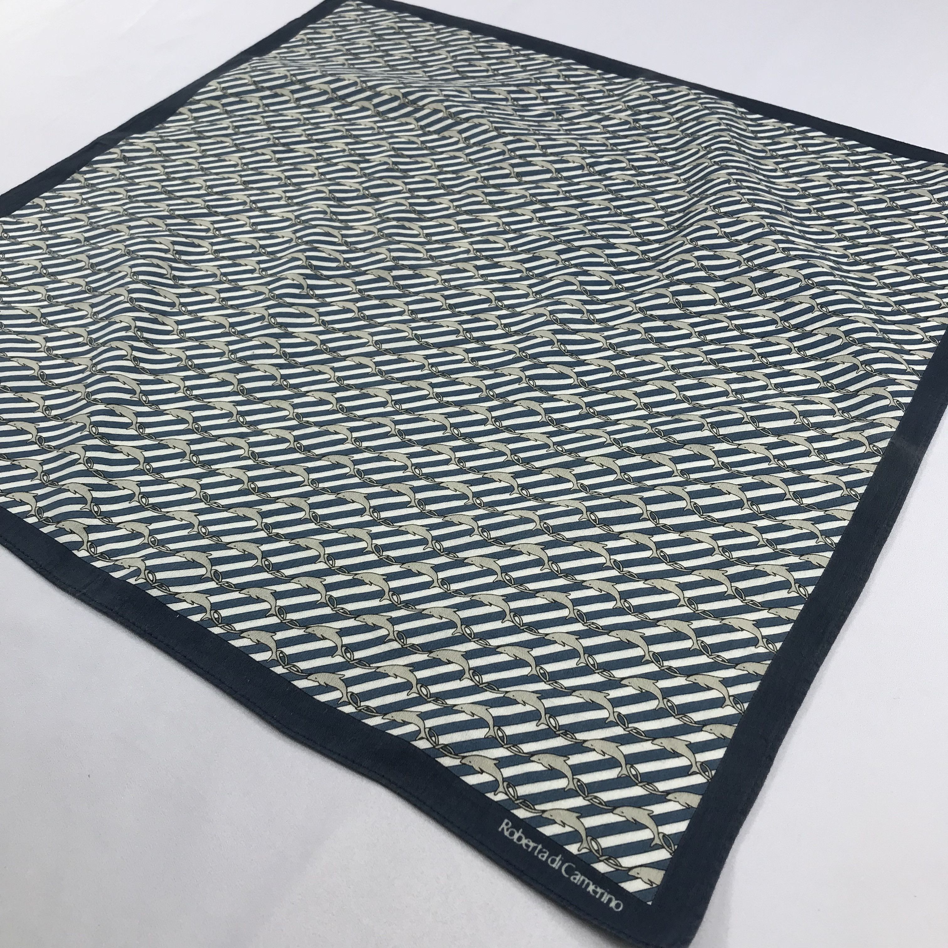 Roberta di Camerino × Vintage Roberta Di Camerino Bandana /Handkerchief/Neckerchief -S2170 Size ONE SIZE - 2 Thumbnail