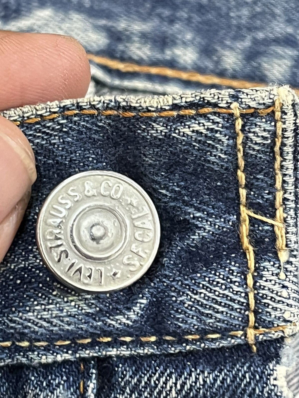 Levi's Vintage 60’s Levi’s 501 Big E Stamp Button No.6 Selvedge Size US 33 - 11 Thumbnail