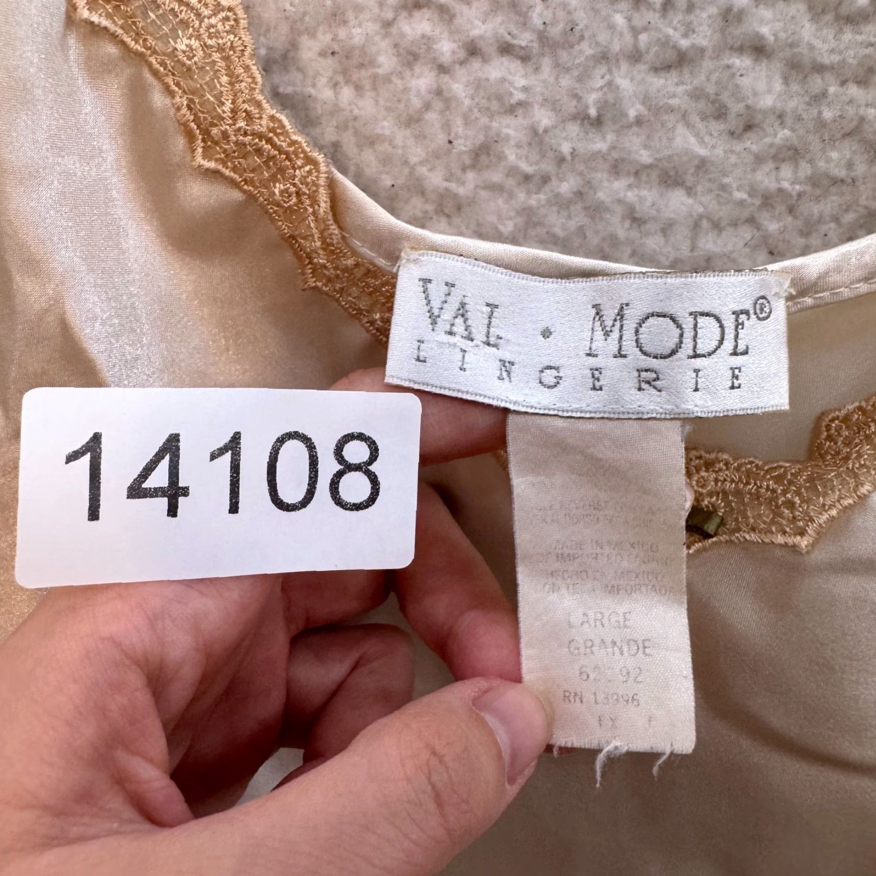 Vintage VINTAGE 90s Y2K Slip Dress L Large Cream Ivory Satin Lace Coquette Cottagecore Nike? Size L / US 10 / IT 46 - 7 Thumbnail