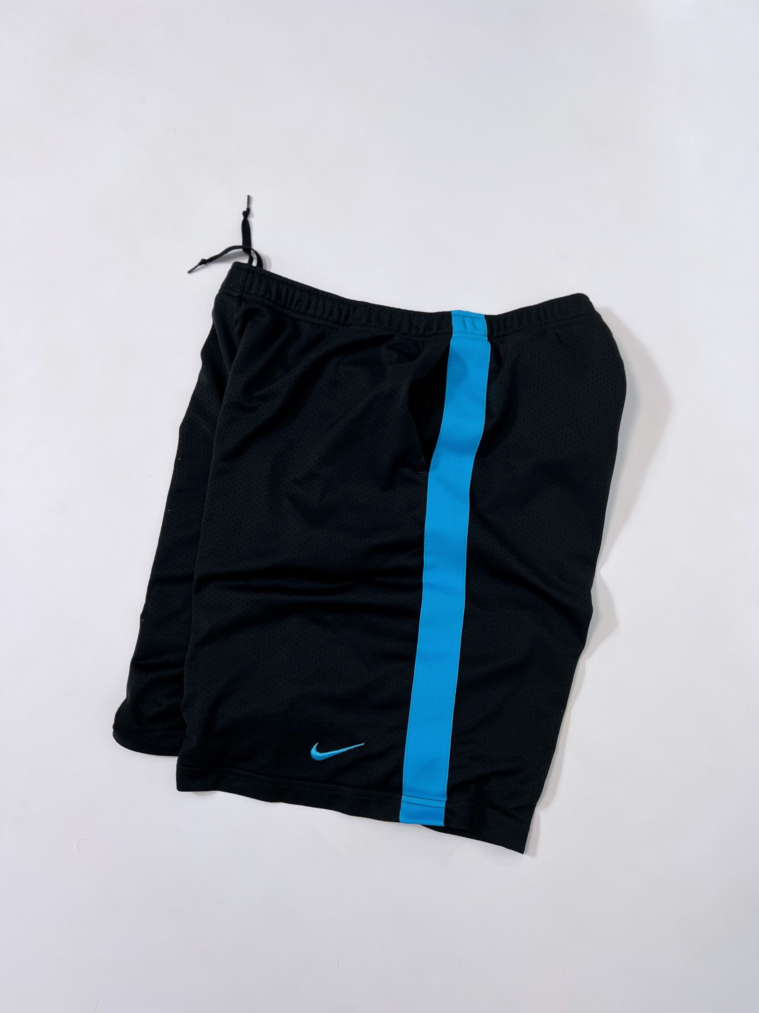 NBA Nike basketball shorts Size US 38 / EU 54 - 1 Thumbnail