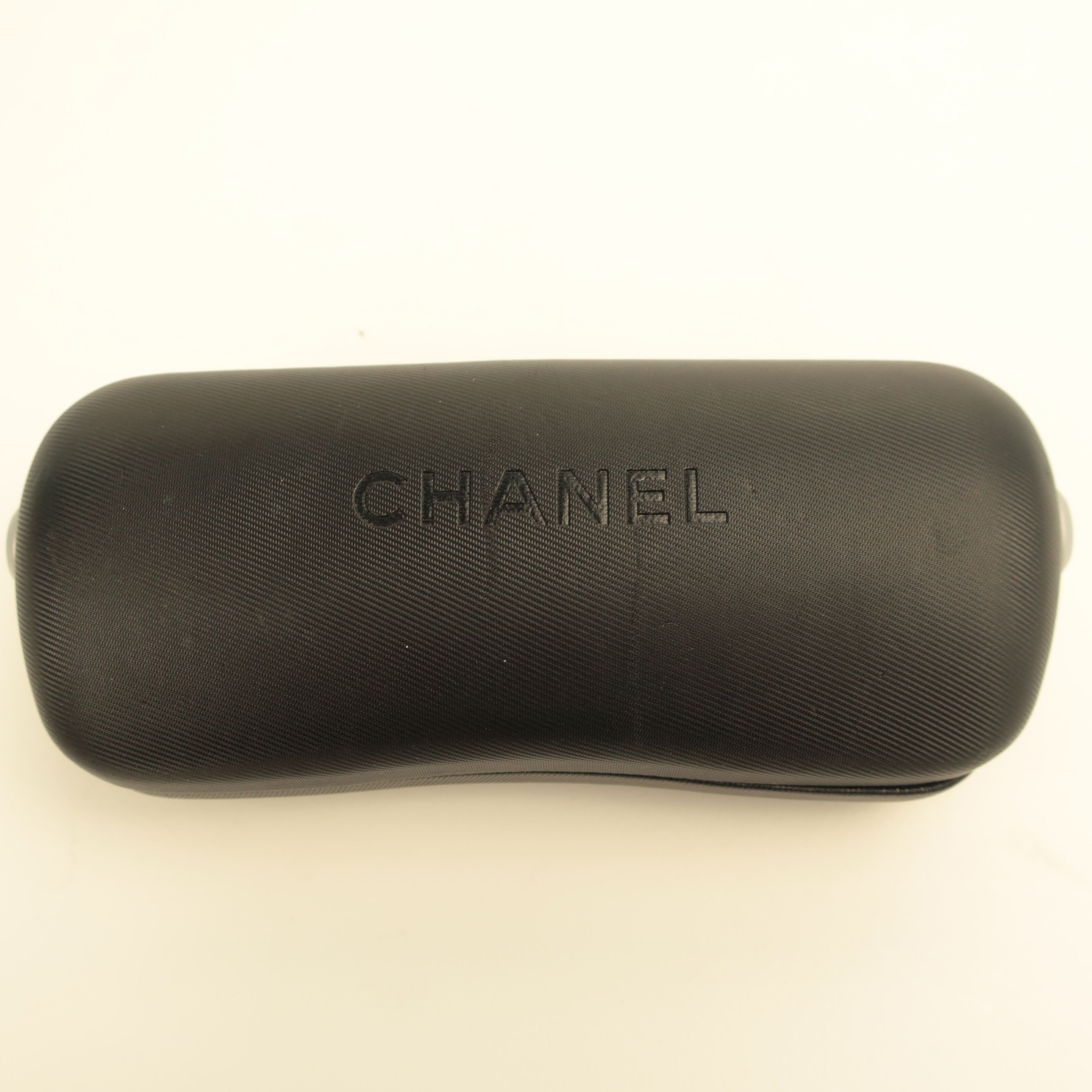 Chanel Chanel Cat Eye Bow Sunglasses Black Size ONE SIZE - 2 Thumbnail