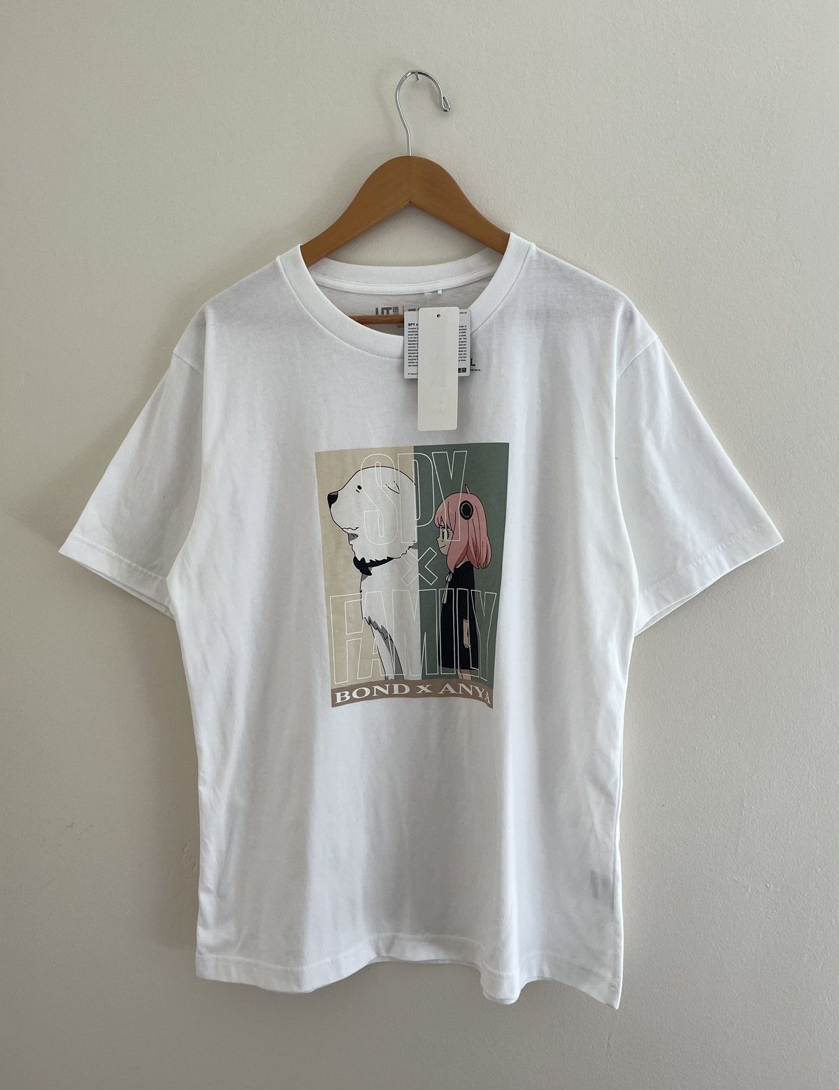 NEW Uniqlo Spy x Family Bond and Anya T-Shirt