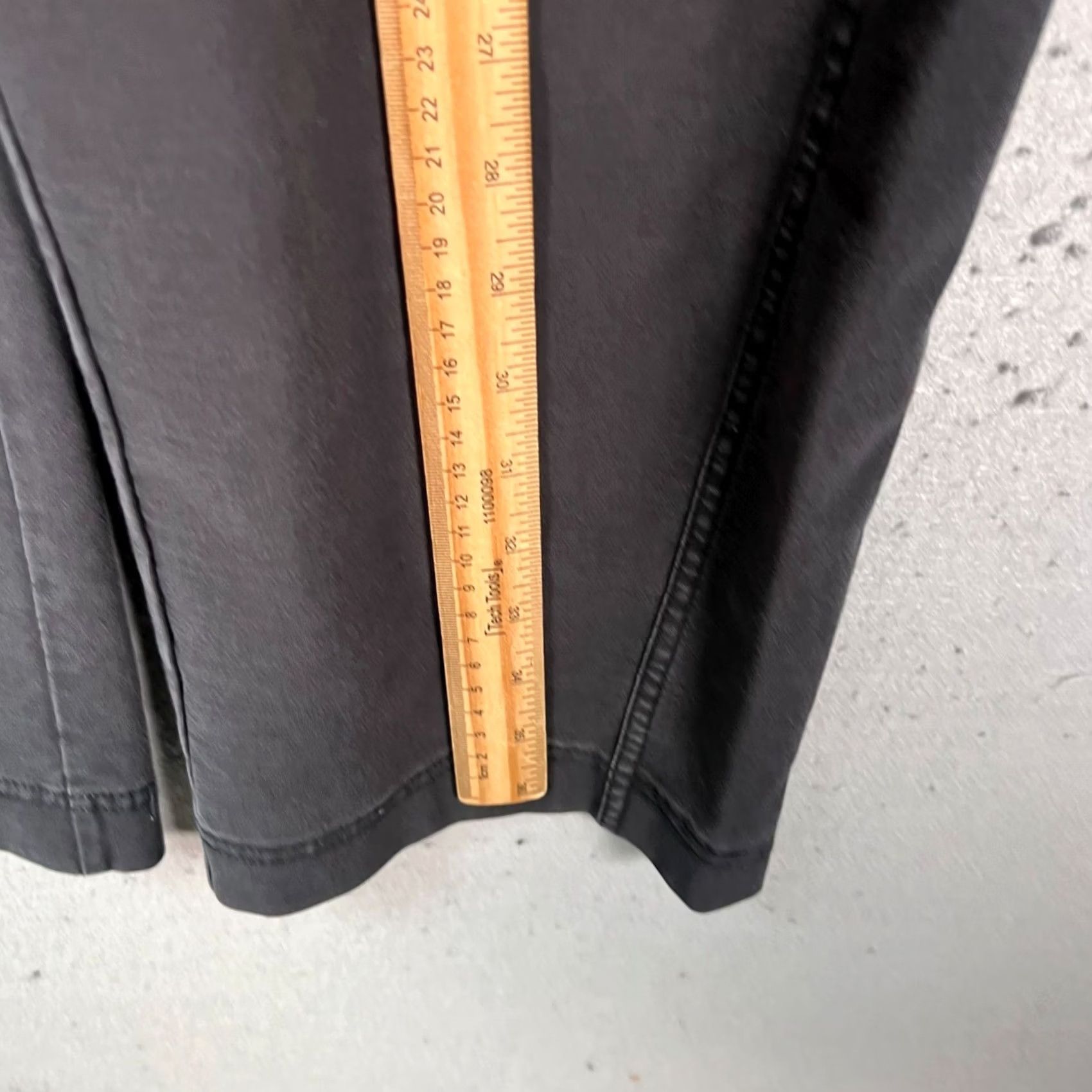 Athleta Athleta Pants Size 2 Black Cropped Relaxed Fit Barrel Leg Womens Size 26" / US 2 / IT 38 - 6 Thumbnail