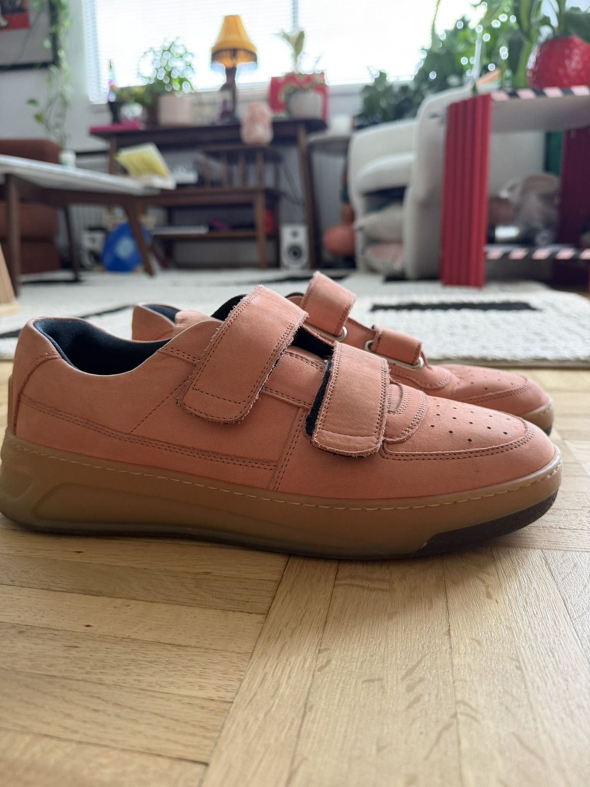 Acne Studios Acne Studios Pink Velcro Strap Sneakers Size 42 Size US 9 / EU 42 - 8 Thumbnail