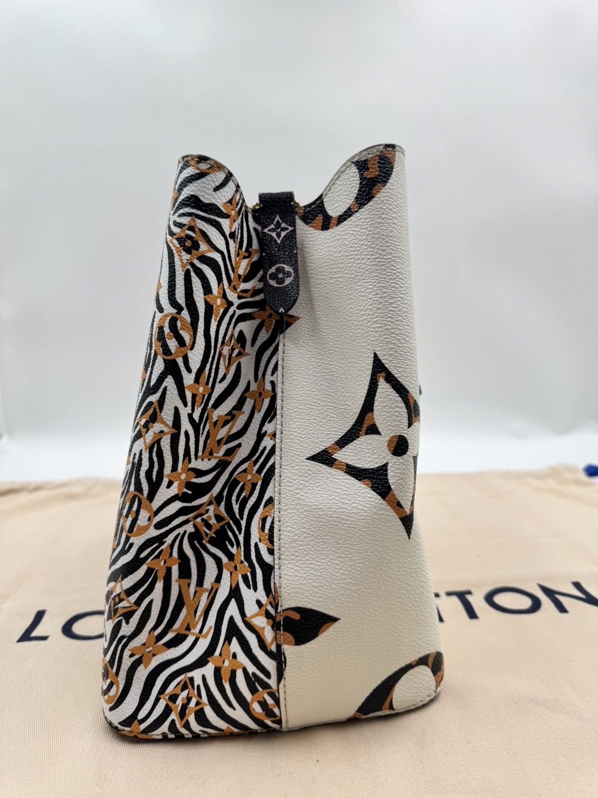 Louis Vuitton Louis Vuitton Noe Noe Monogram Giant Jungle Size 30 - 4 Thumbnail