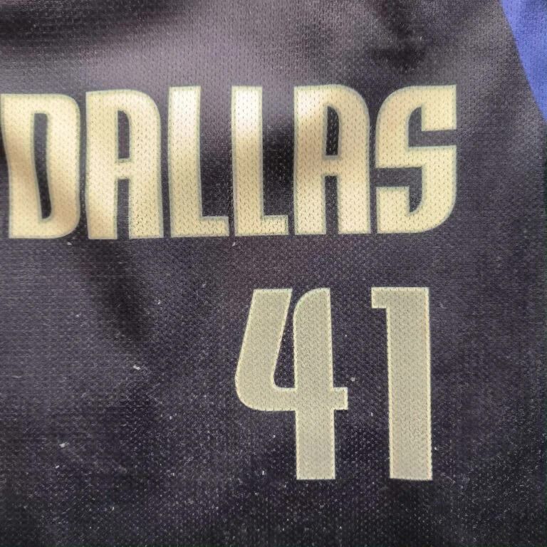 Champion Dallas Mavericks Dirk Nowitzki Champion EU NBA jersey size S Size US S / EU 44-46 / 1 - 3 Thumbnail
