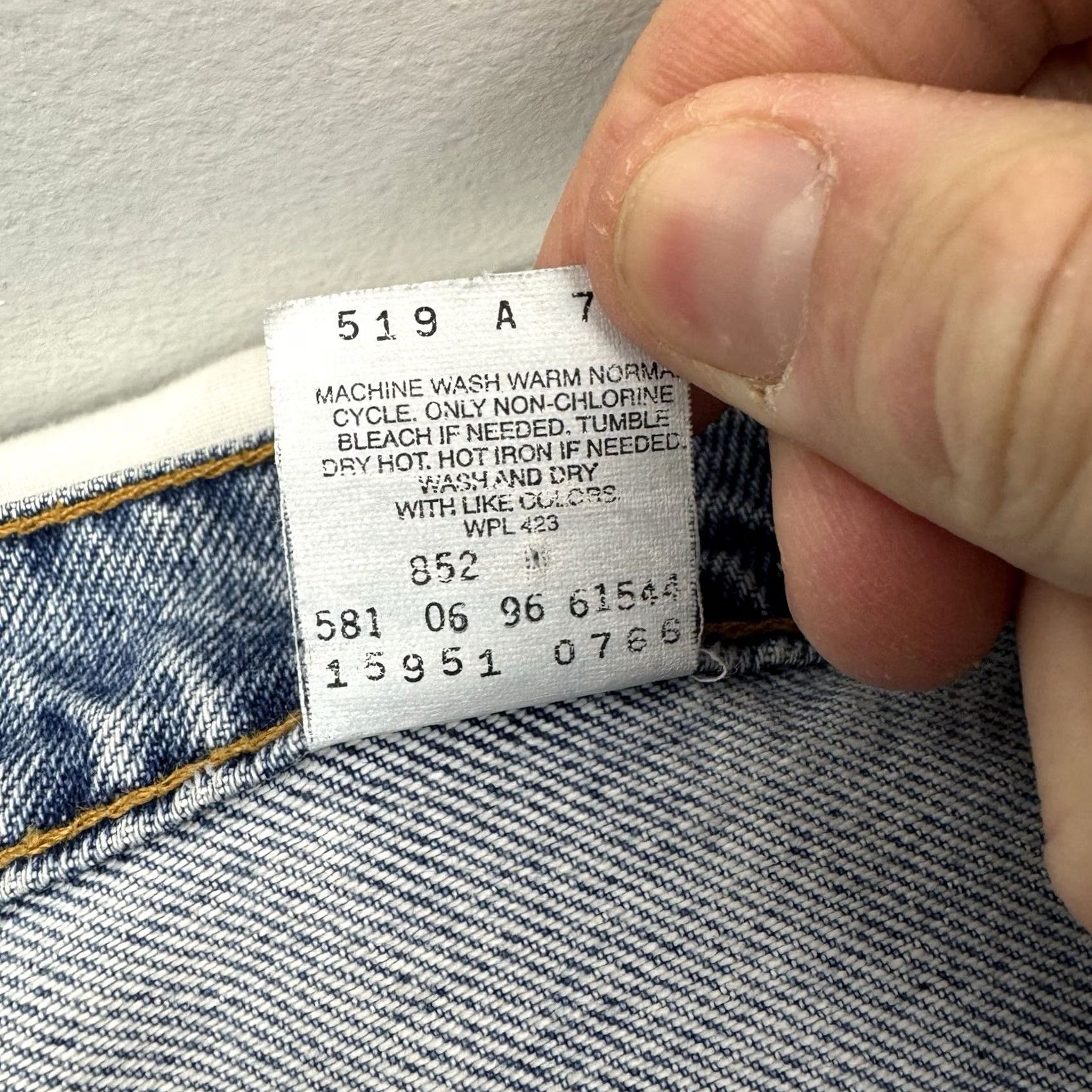 Levi's VINTAGE Levi's 15951 Jeans Womens 14 Long Relaxed Tapered Fit Made In USA 90s Size 36" / US 14 / IT 50 - 5 Thumbnail